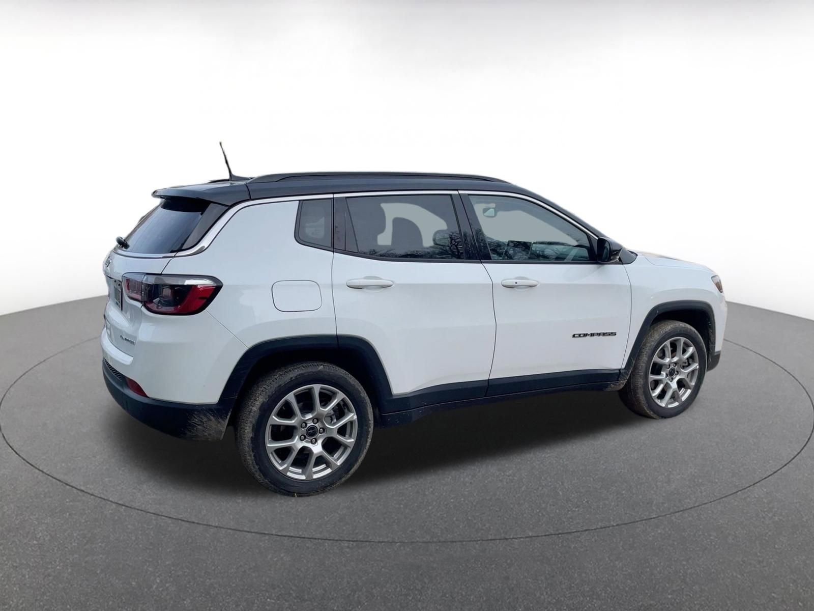 Thumbnail: 2025 Jeep Compass - 14