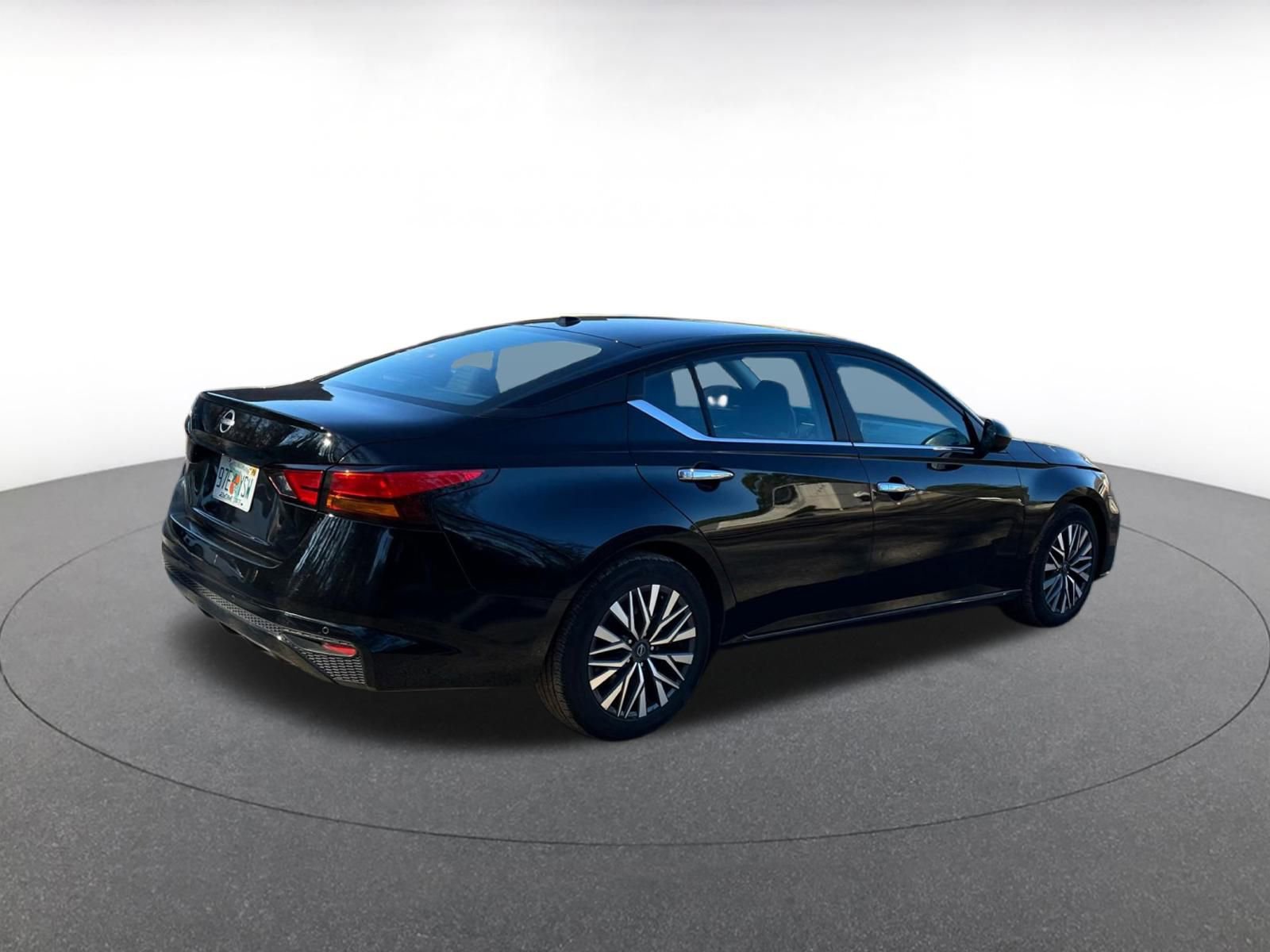 Thumbnail: 2025 Nissan Altima - 12