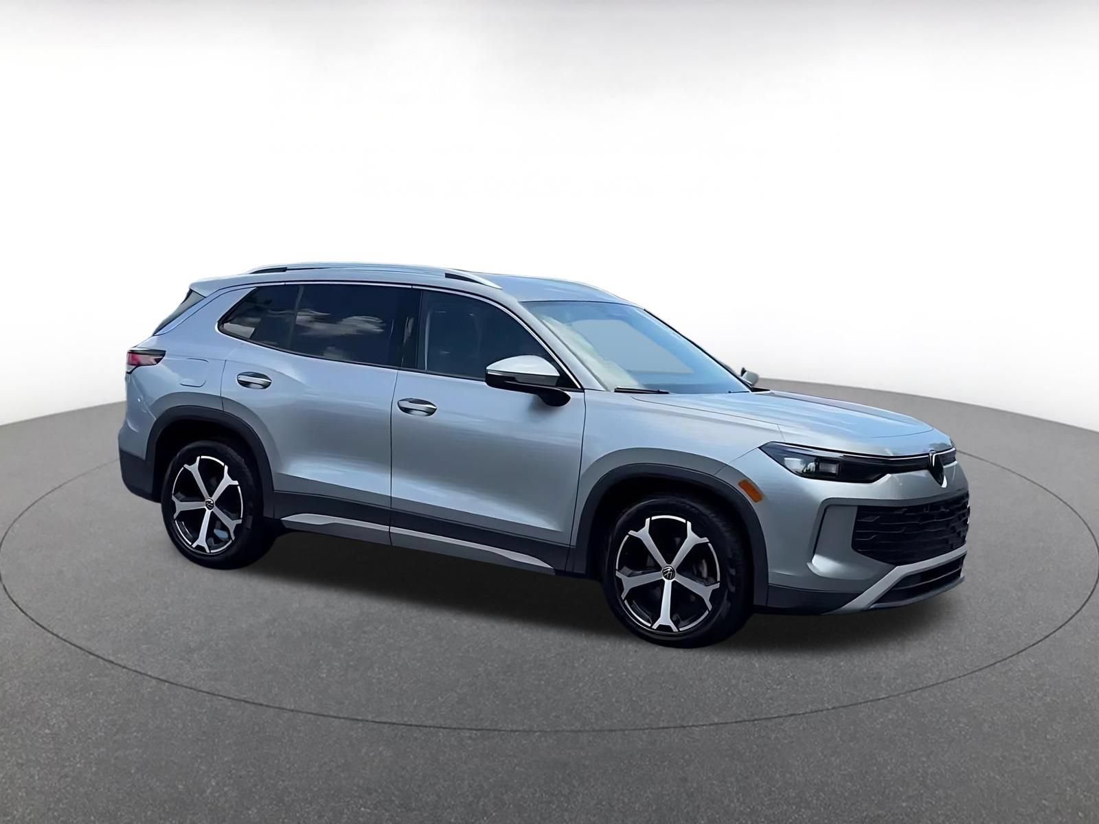 Thumbnail: 2026 Volkswagen Tiguan - 2