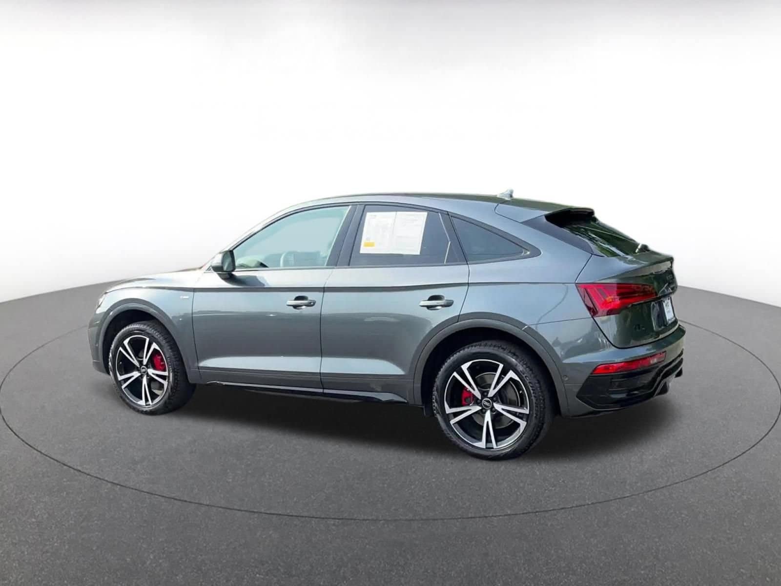 Thumbnail: 2025 Audi Q5 - 10