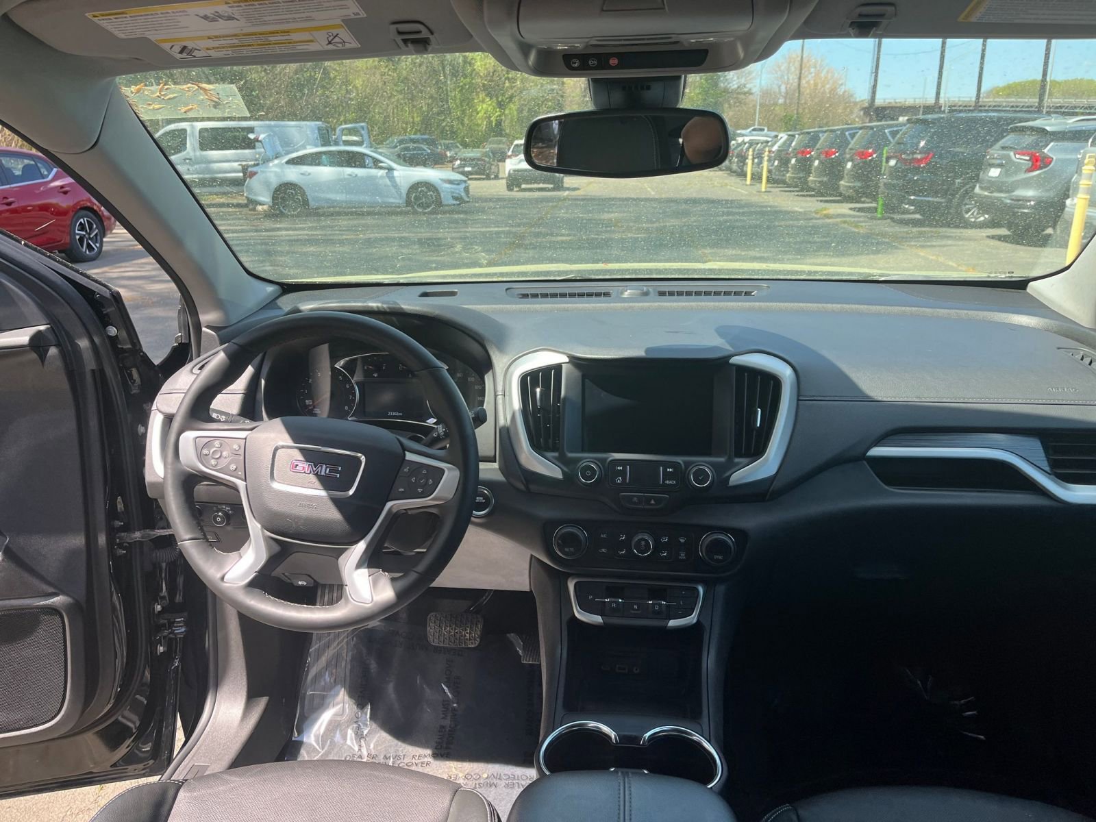 Thumbnail: 2024 GMC Terrain - 32