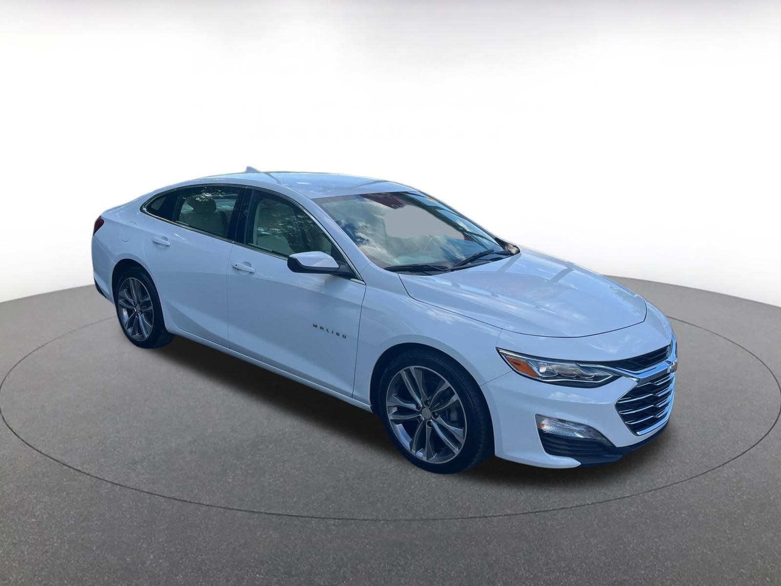 Thumbnail: 2024 Chevrolet Malibu - 1