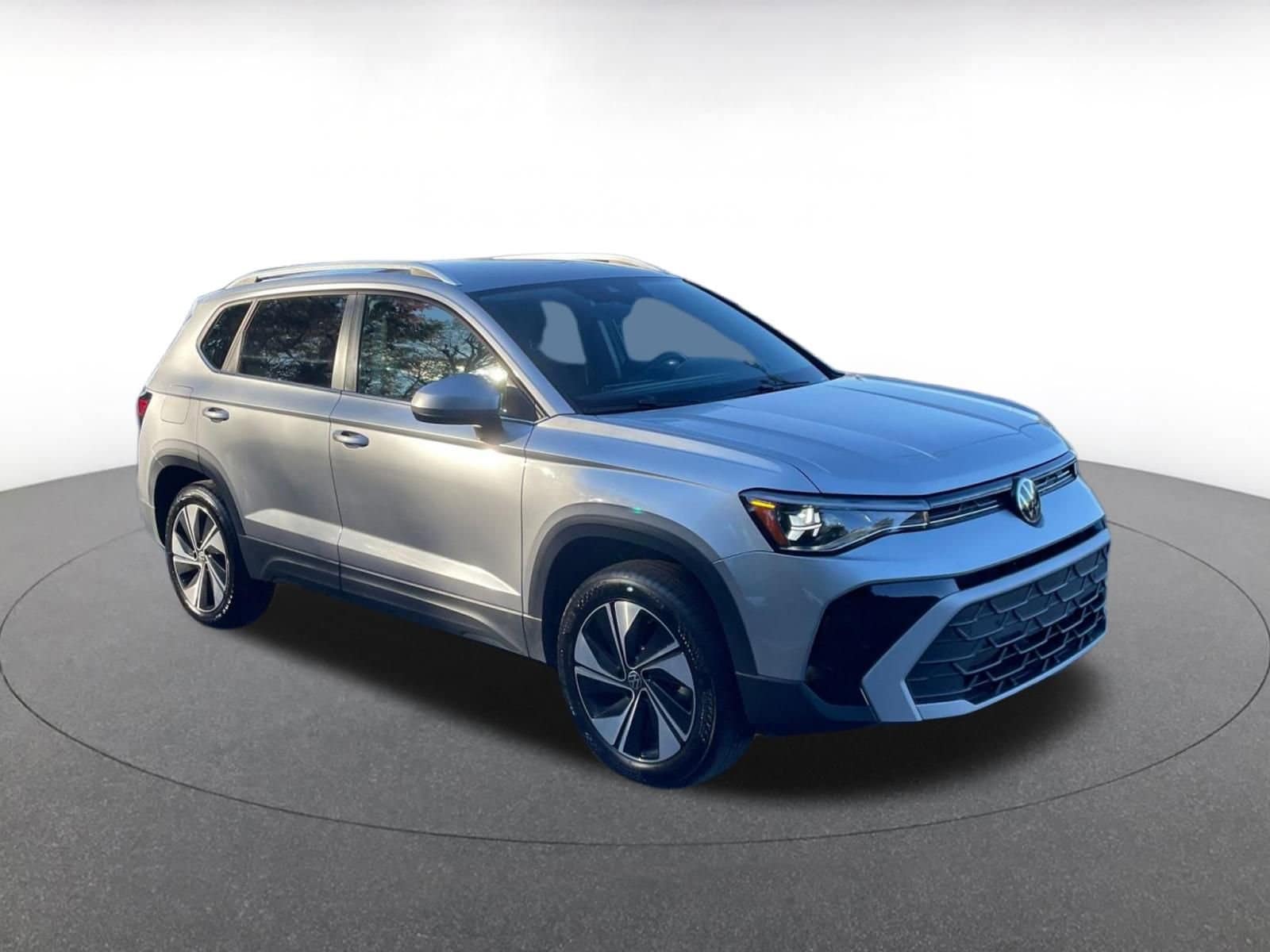 Thumbnail: 2025 Volkswagen Taos - 1