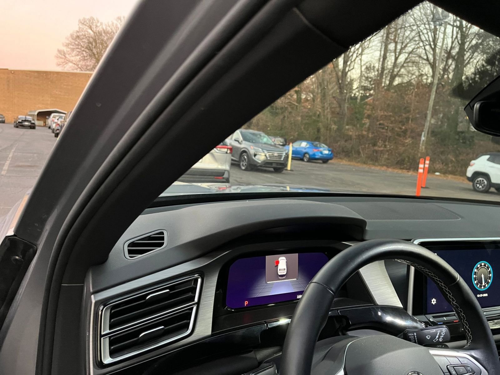 Thumbnail: 2025 Volkswagen Atlas - 34