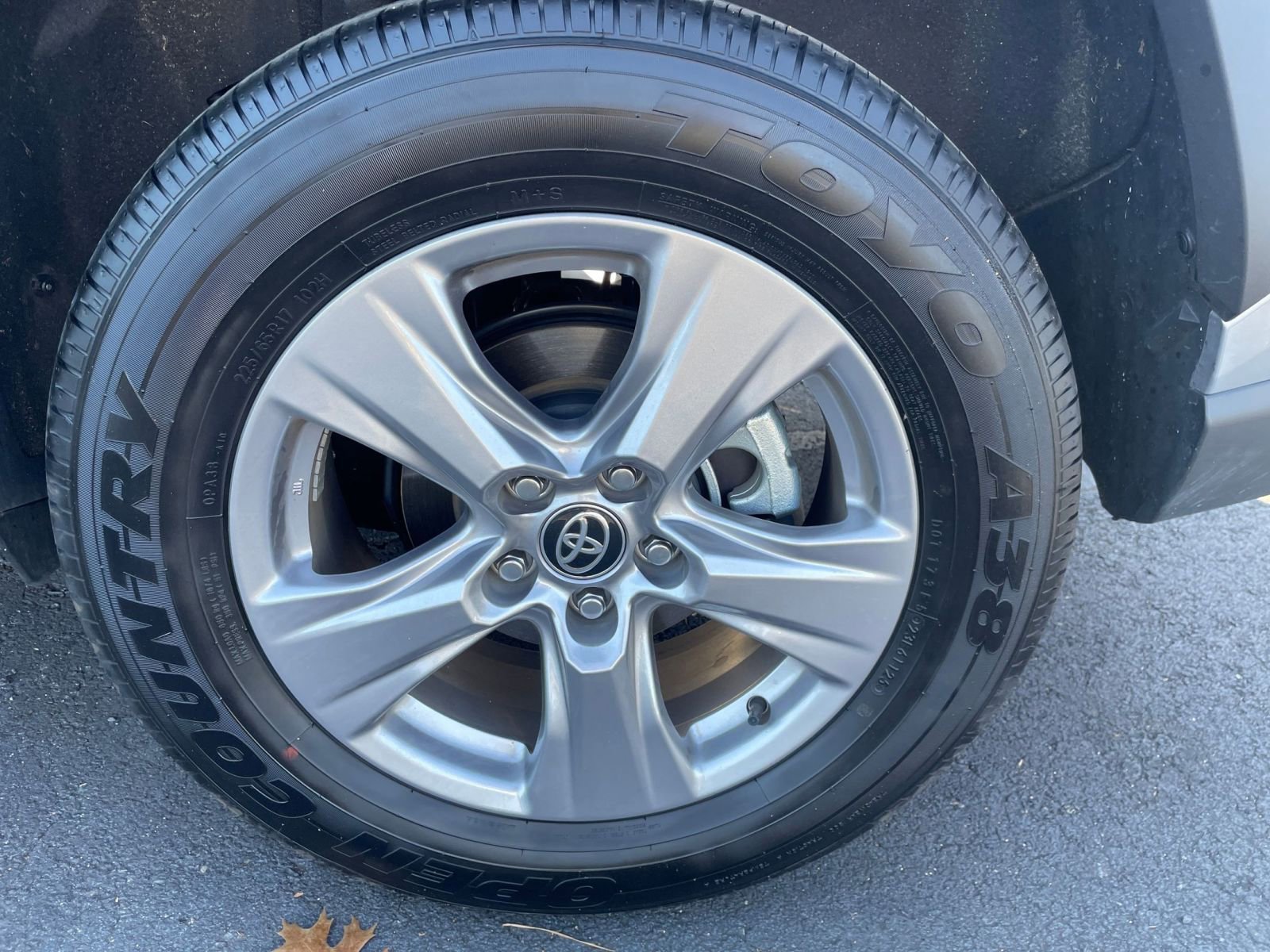 Thumbnail: 2025 Toyota RAV4 - 25