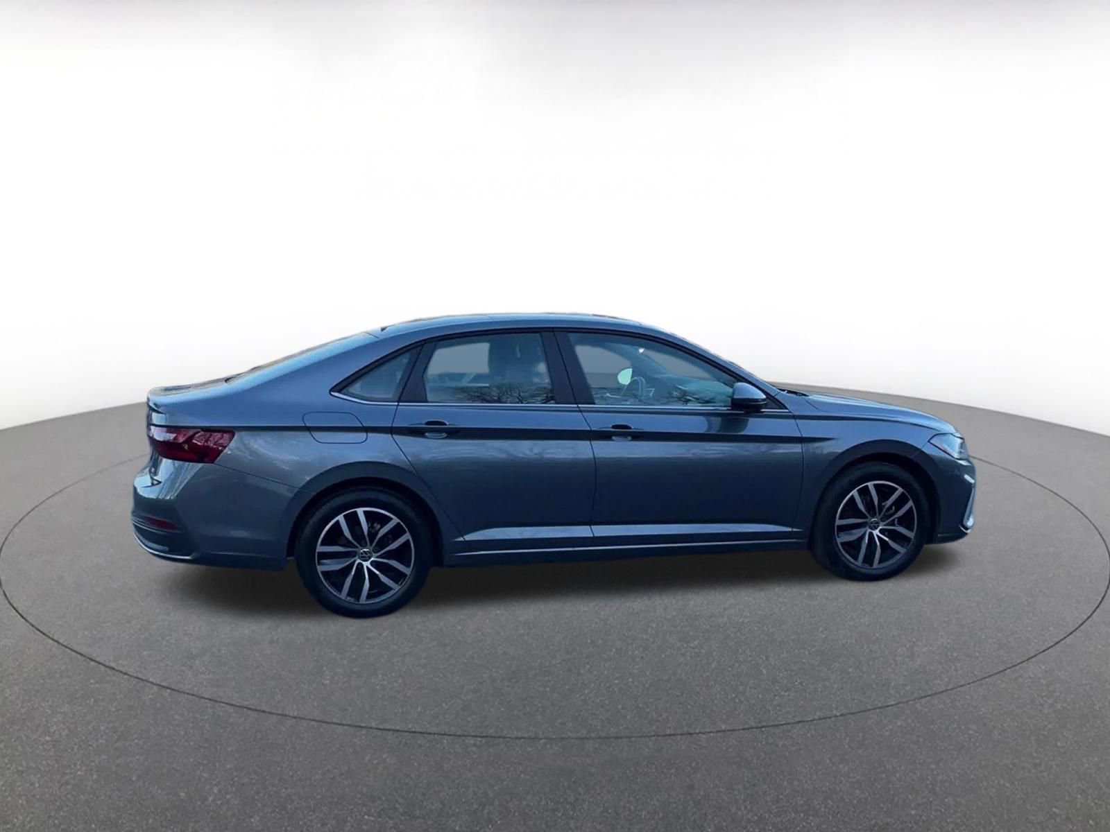 Thumbnail: 2025 Volkswagen Jetta - 12