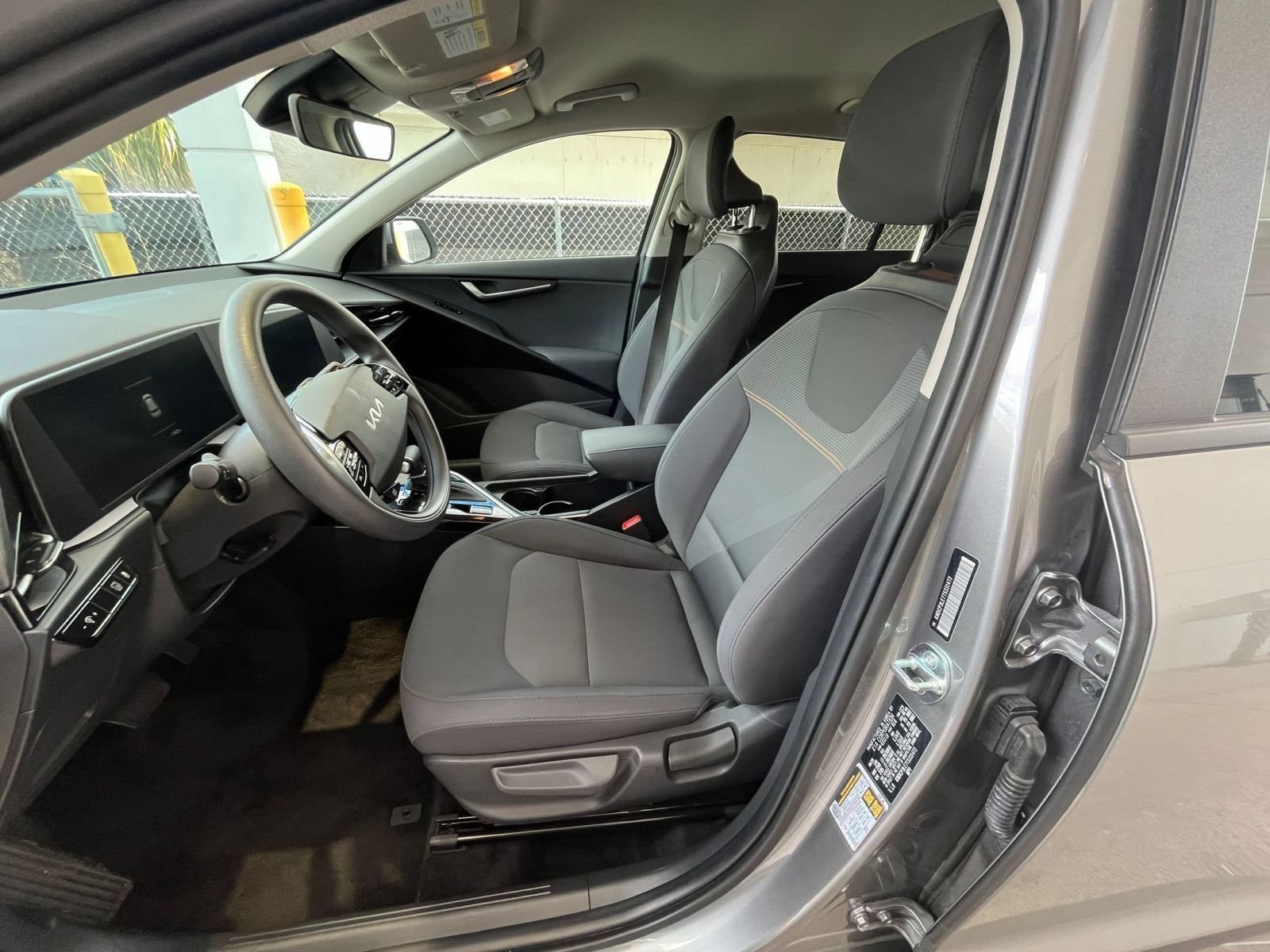 Thumbnail: 2026 Kia Niro - 24