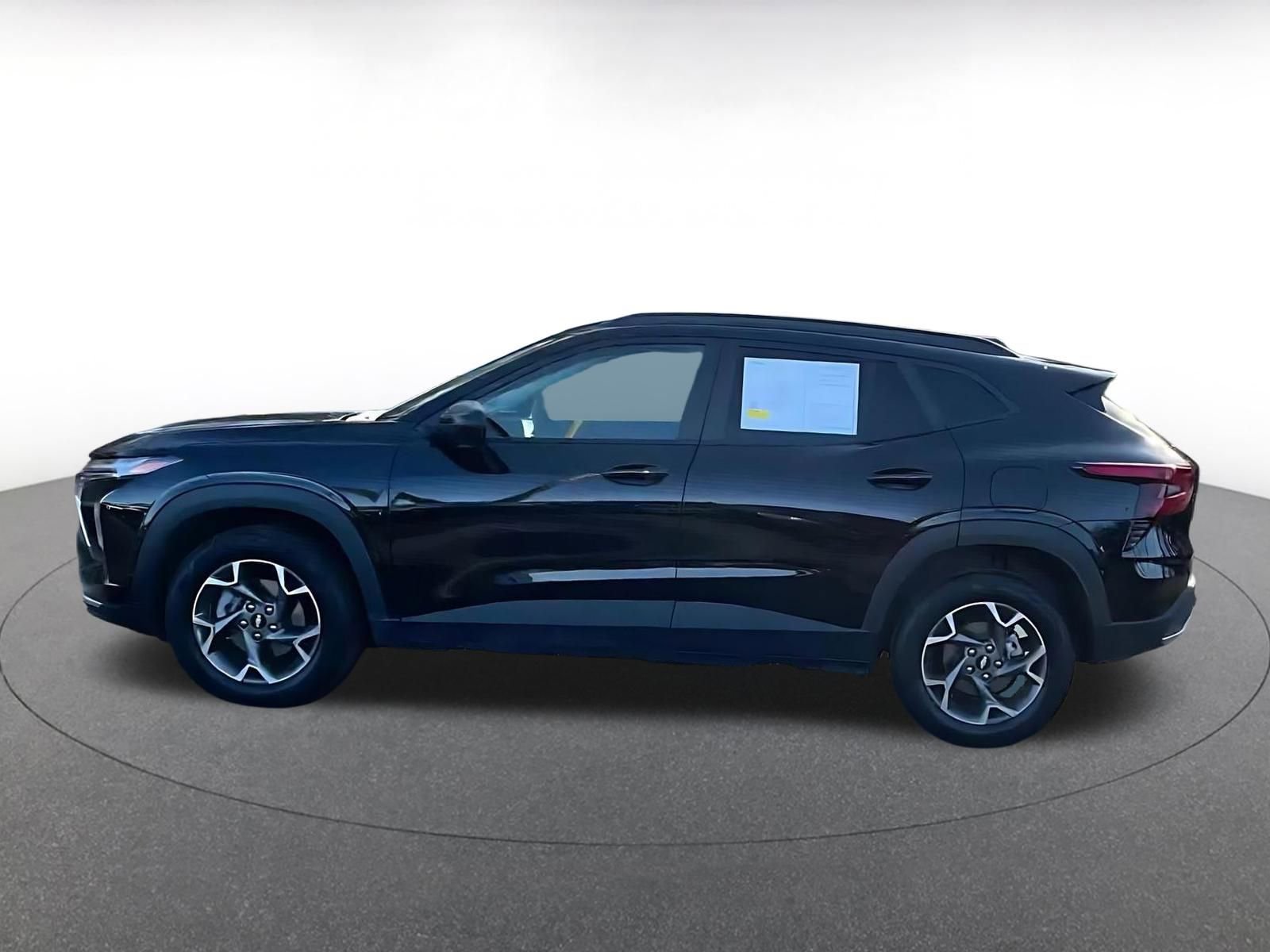 Thumbnail: 2025 Chevrolet Trax - 9