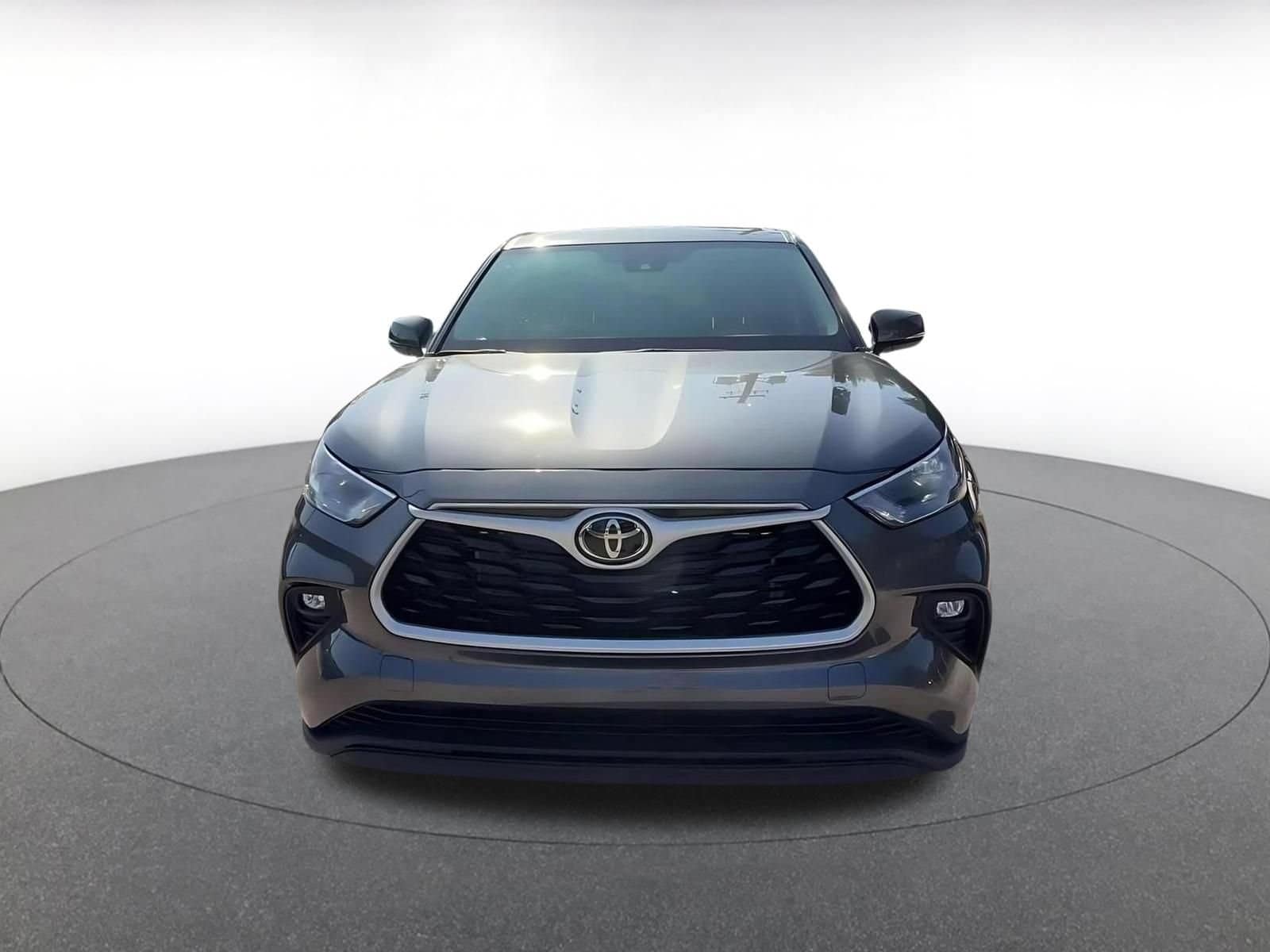 Thumbnail: 2025 Toyota Highlander - 4