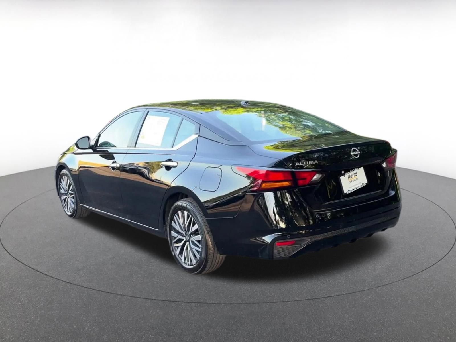 Thumbnail: 2025 Nissan Altima - 11