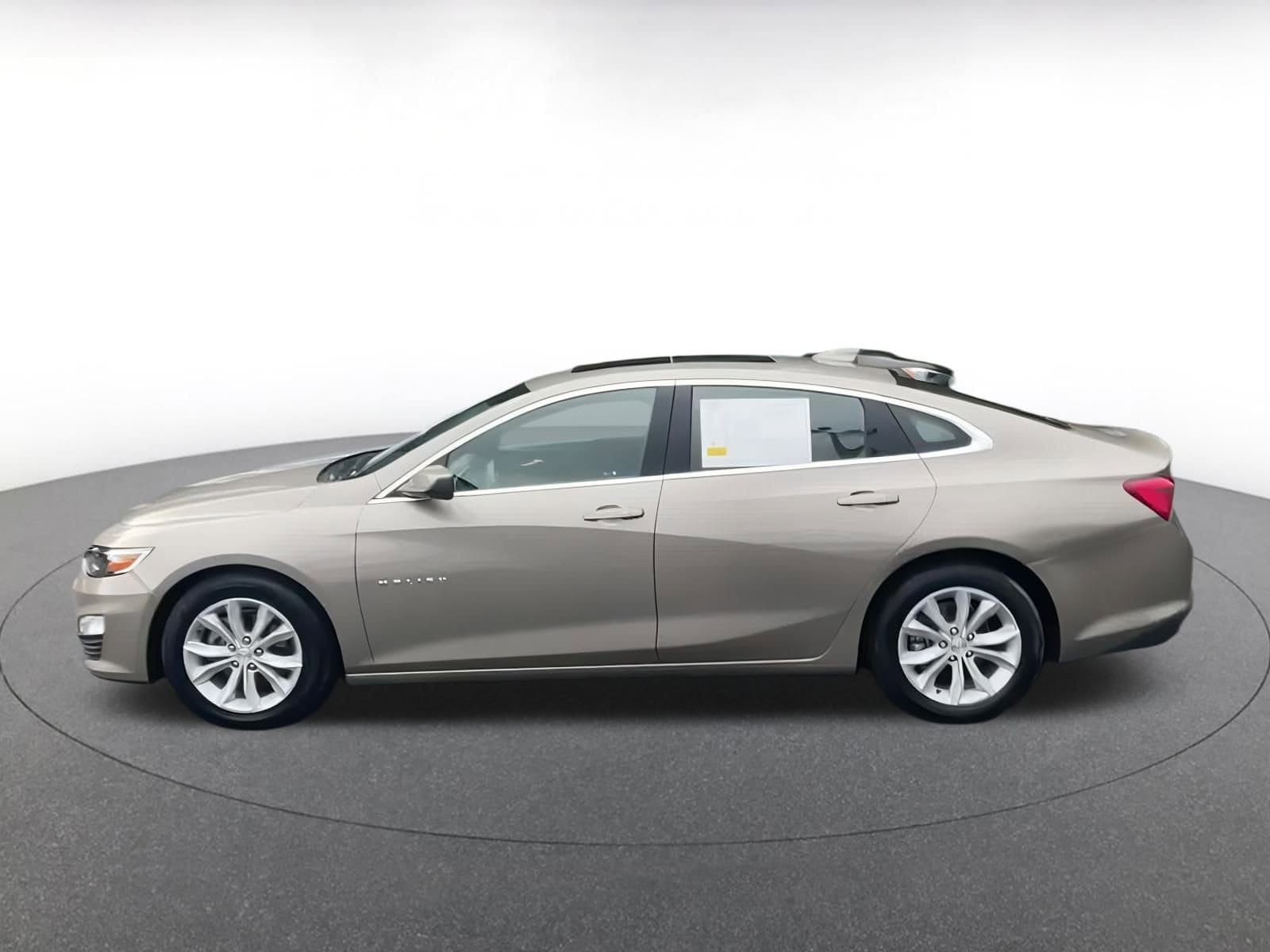 Thumbnail: 2024 Chevrolet Malibu - 7