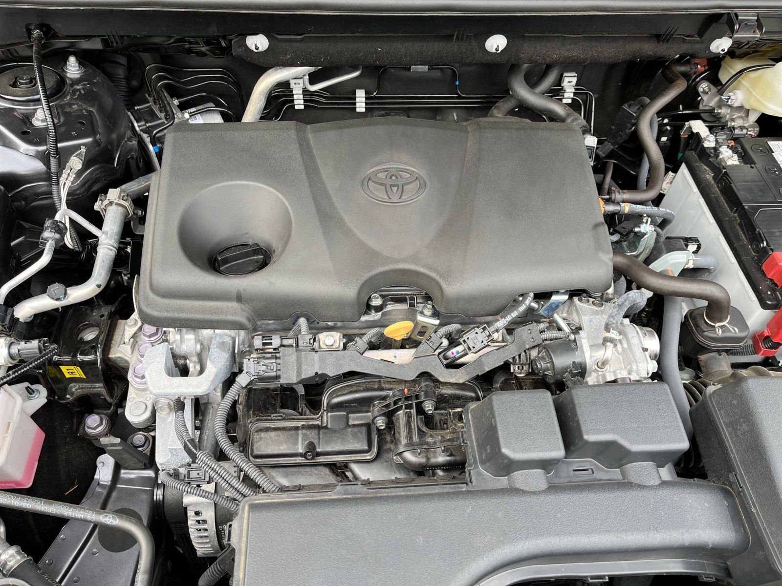 Thumbnail: 2025 Toyota RAV4 - 32