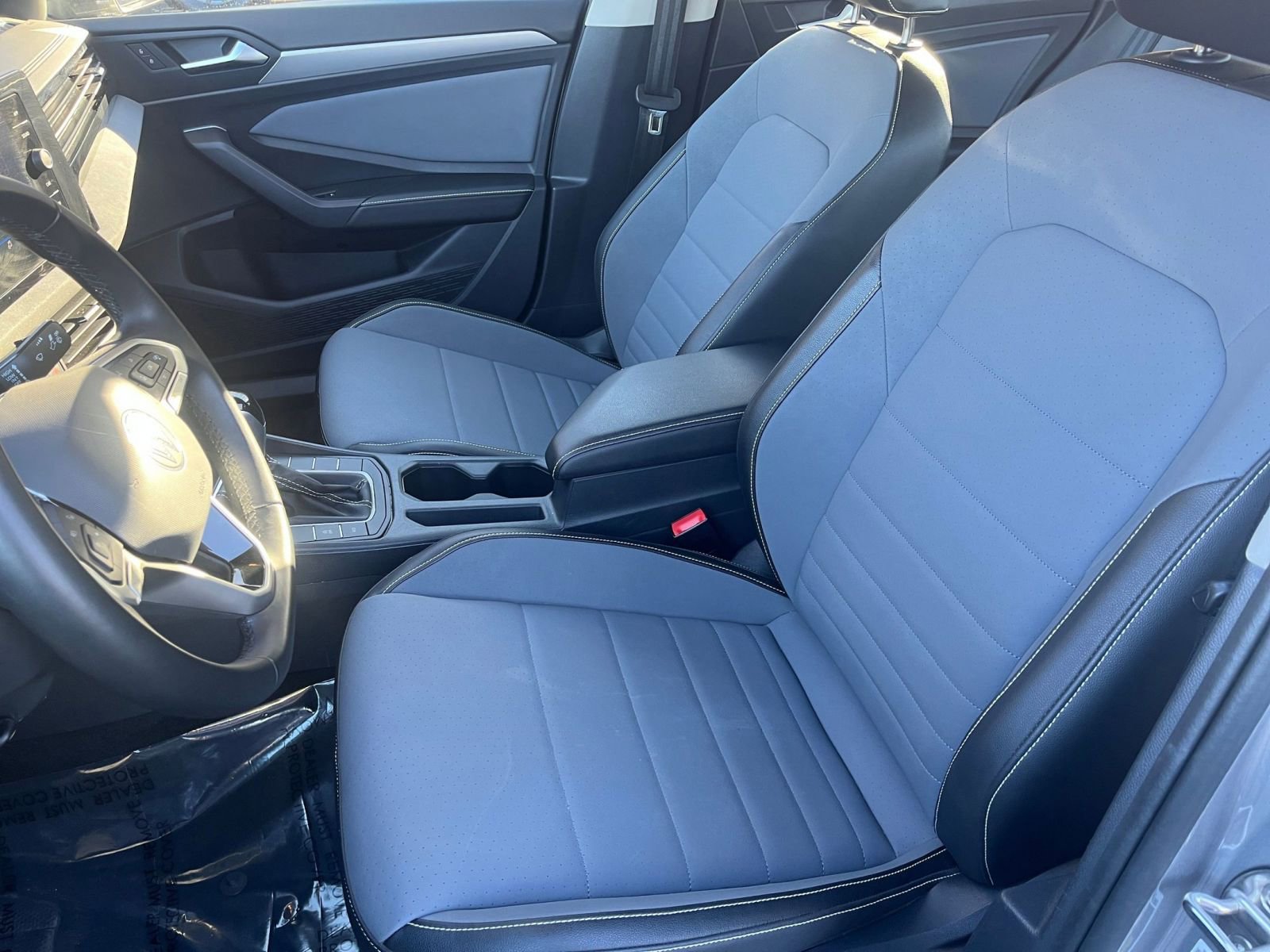 Thumbnail: 2025 Volkswagen Jetta - 32