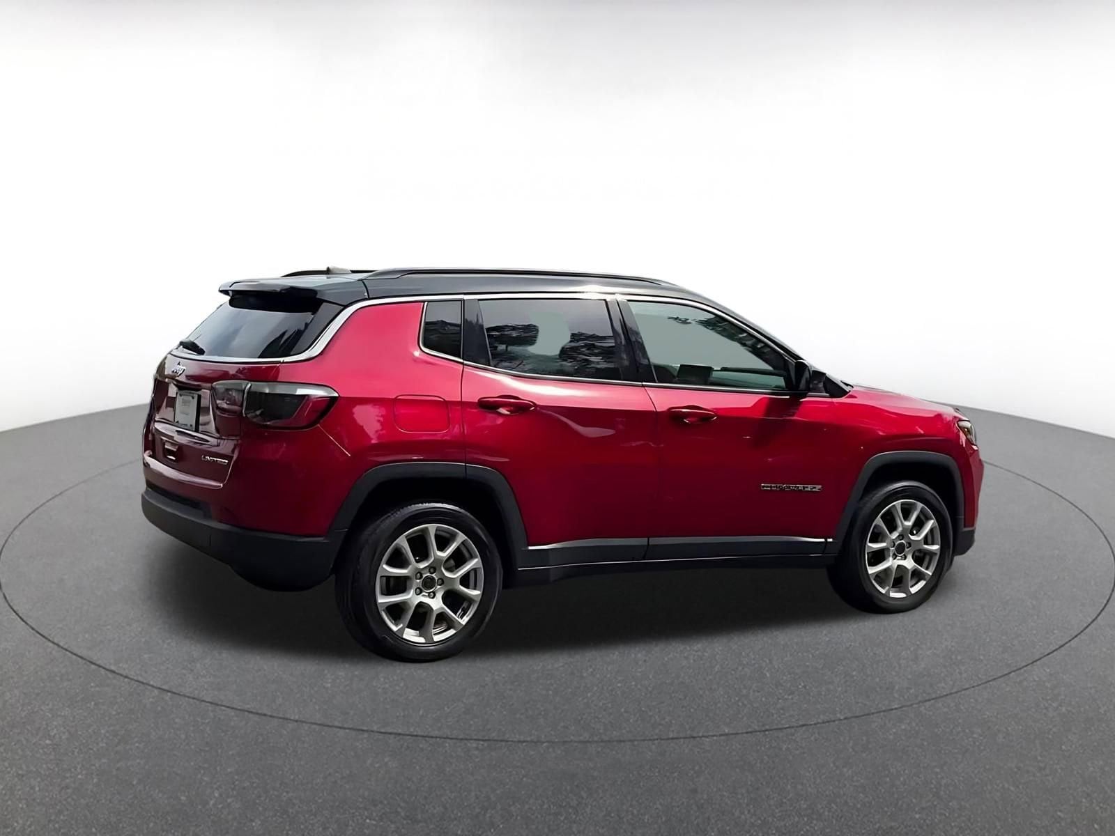 Thumbnail: 2025 Jeep Compass - 15