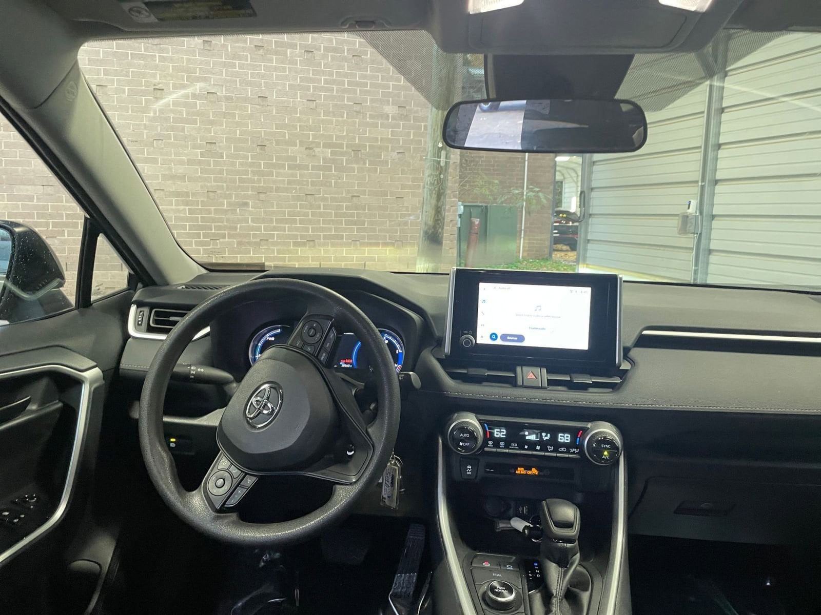 Thumbnail: 2025 Toyota RAV4 - 30