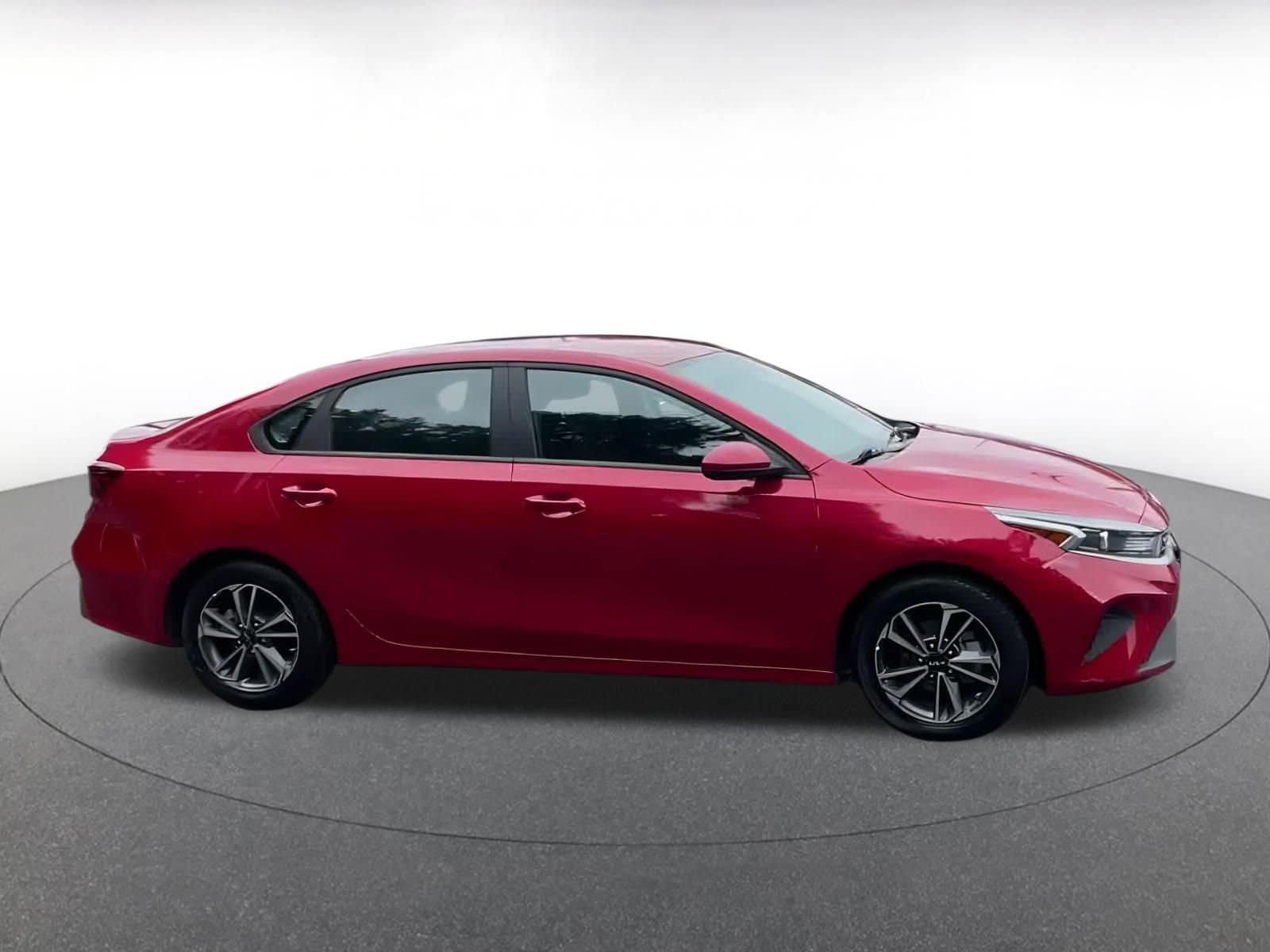 Thumbnail: 2024 Kia Forte - 14