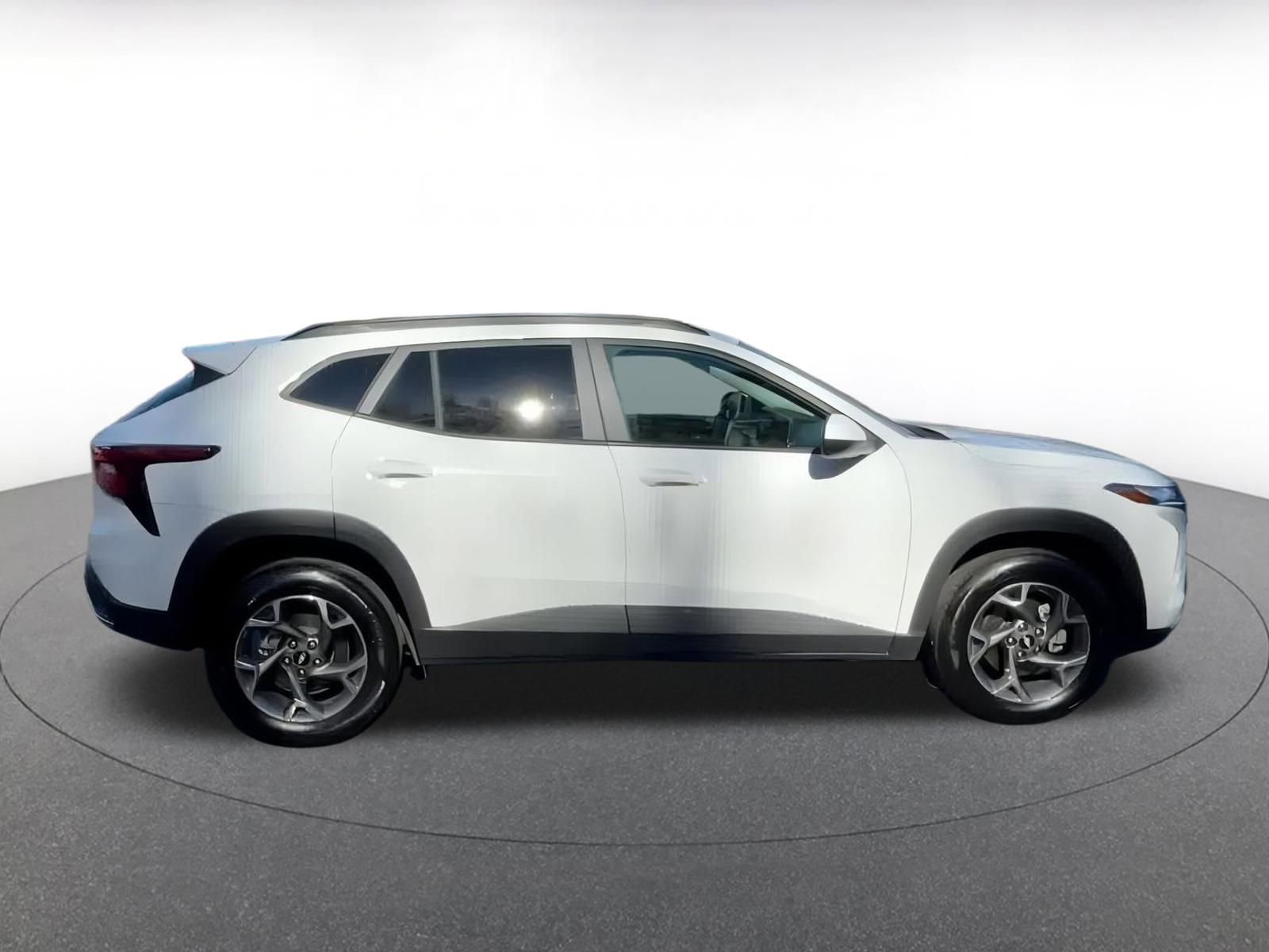 Thumbnail: 2025 Chevrolet Trax - 15