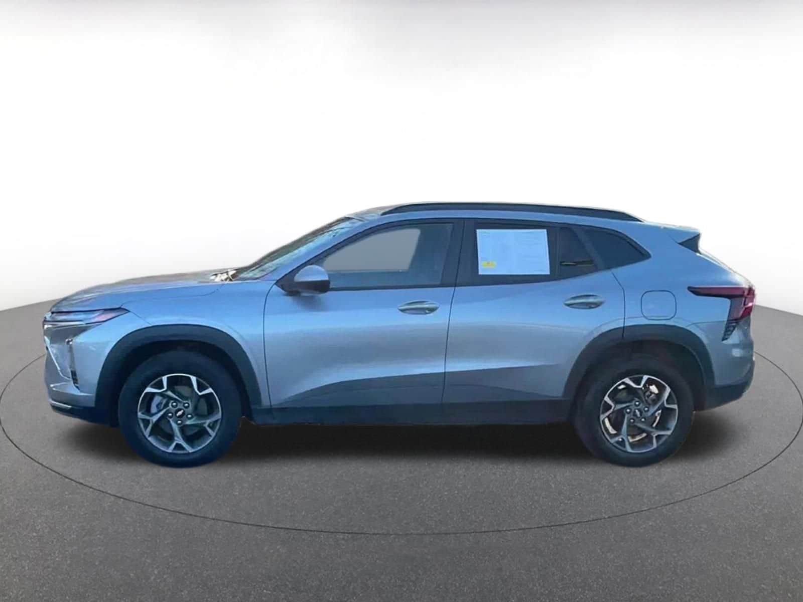 Thumbnail: 2025 Chevrolet Trax - 8