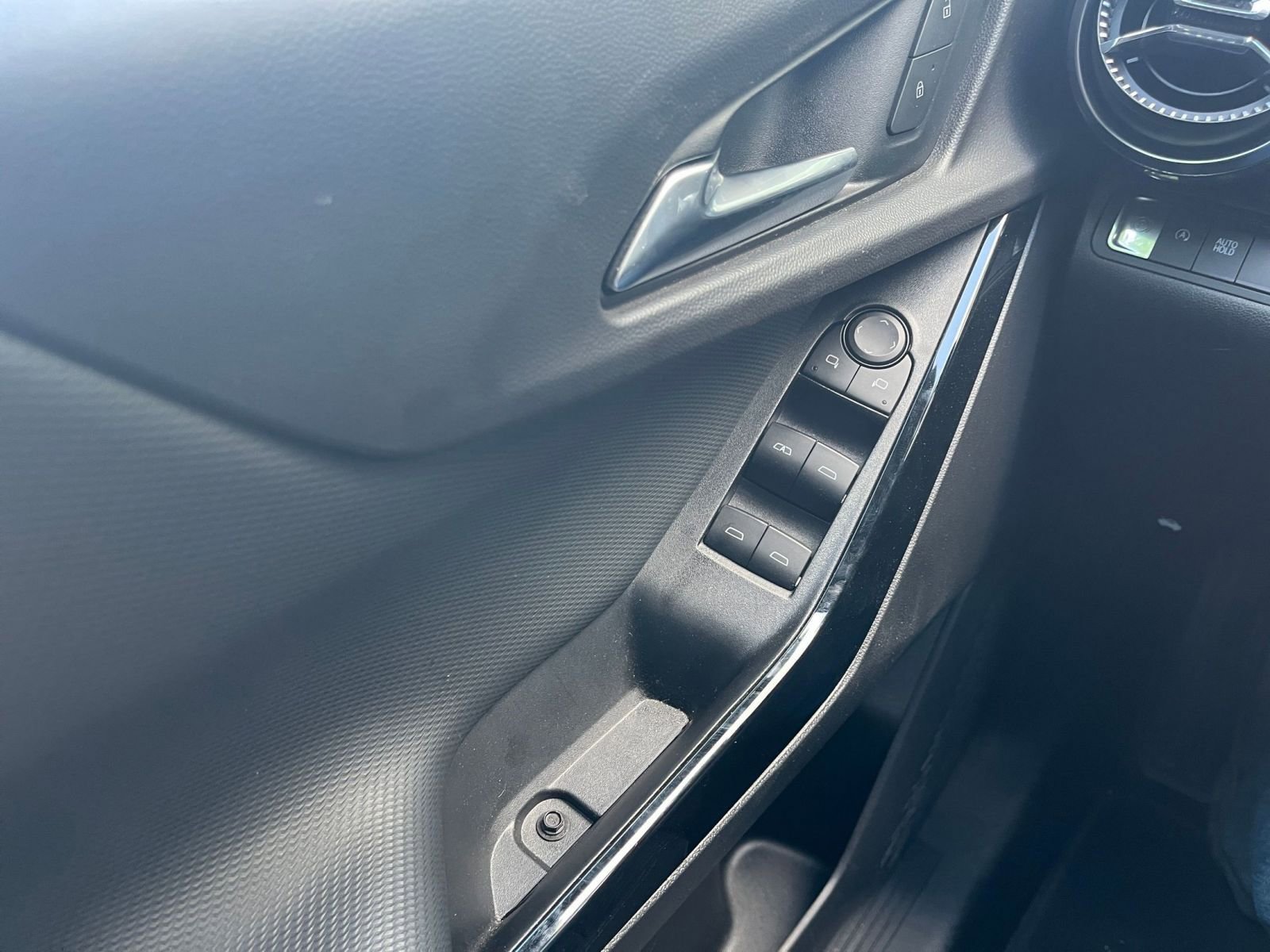 Thumbnail: 2025 Chevrolet Equinox - 18