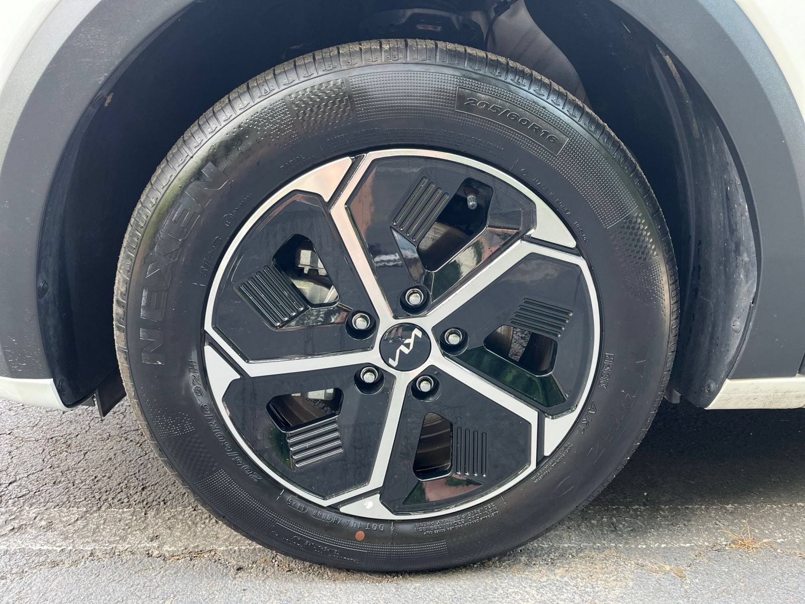 Thumbnail: 2026 Kia Niro - 28