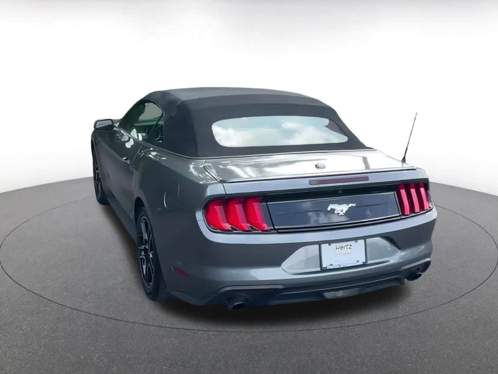 Thumbnail: 2022 Ford Mustang - 11