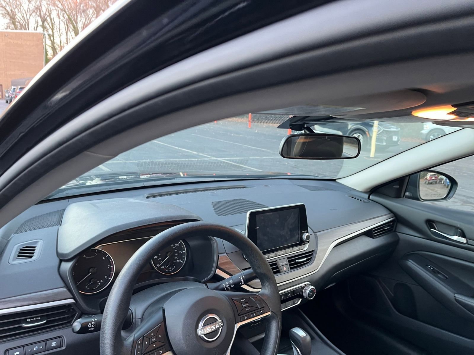 Thumbnail: 2025 Nissan Altima - 32