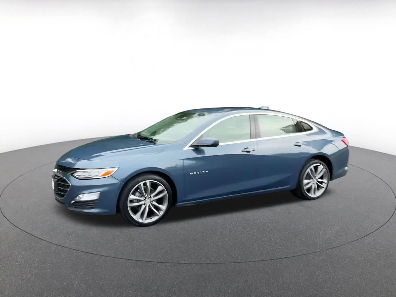 Thumbnail: 2024 Chevrolet Malibu - 8