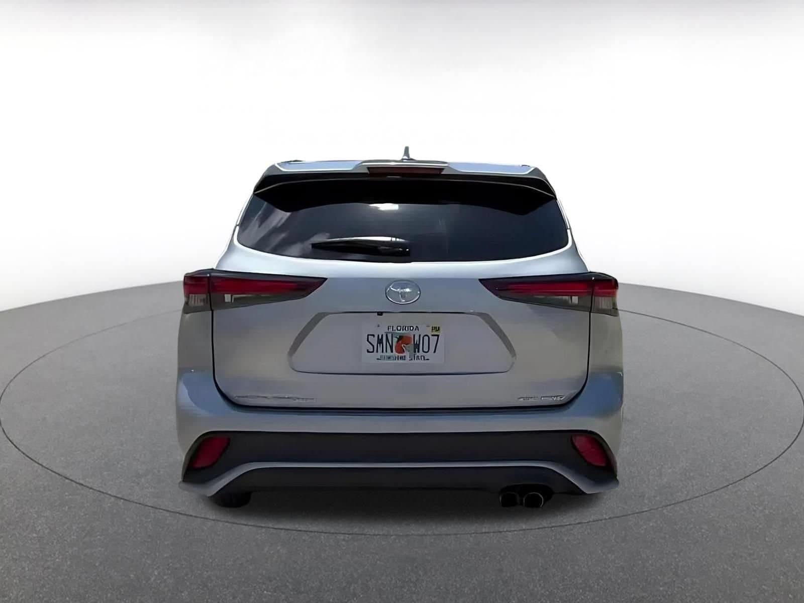 Thumbnail: 2025 Toyota Highlander - 12