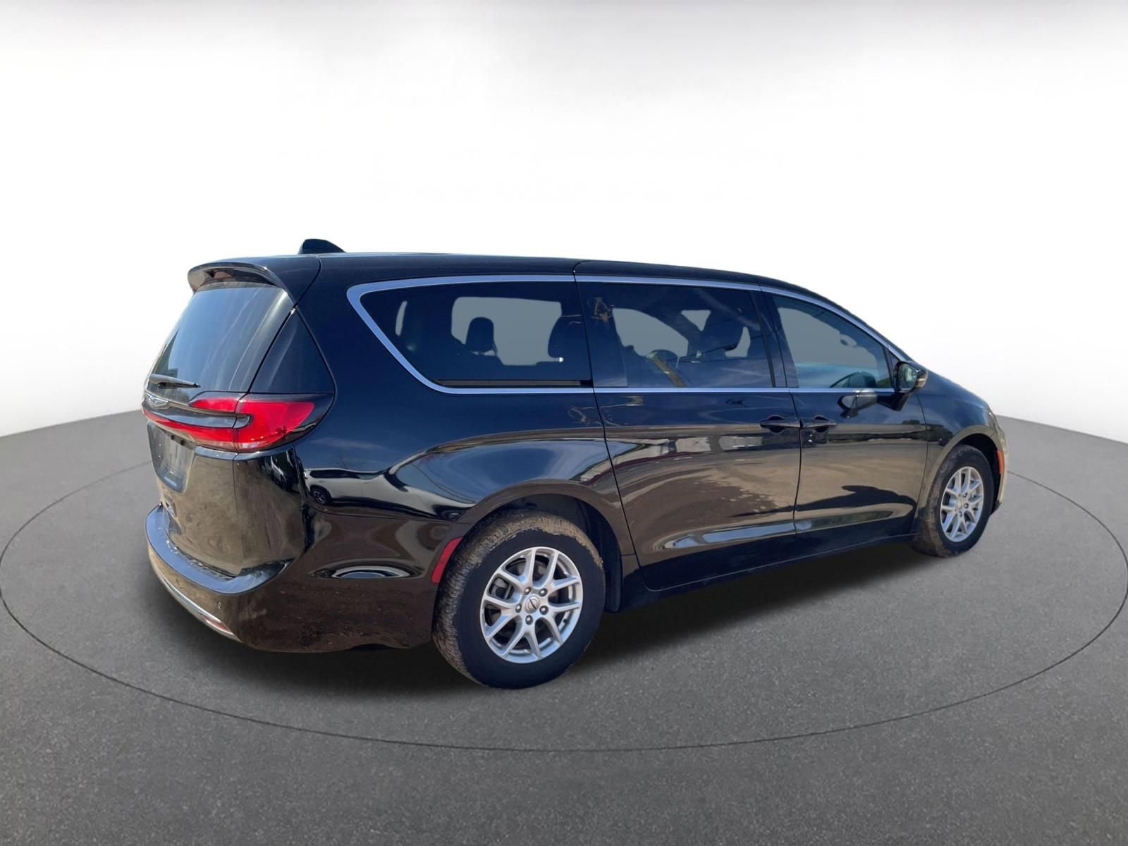 Thumbnail: 2025 Chrysler Pacifica - 14