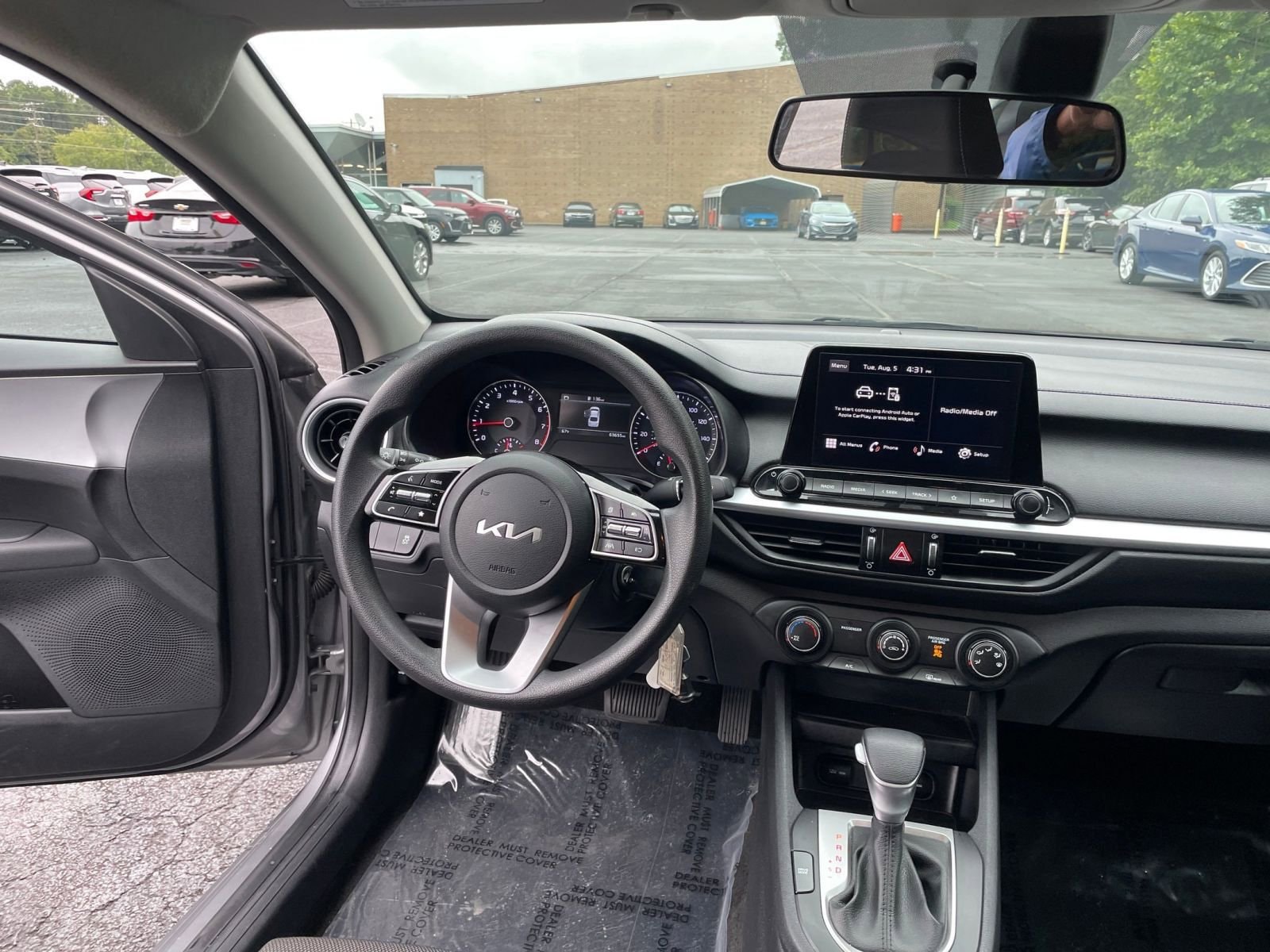 Thumbnail: 2023 Kia Forte - 30