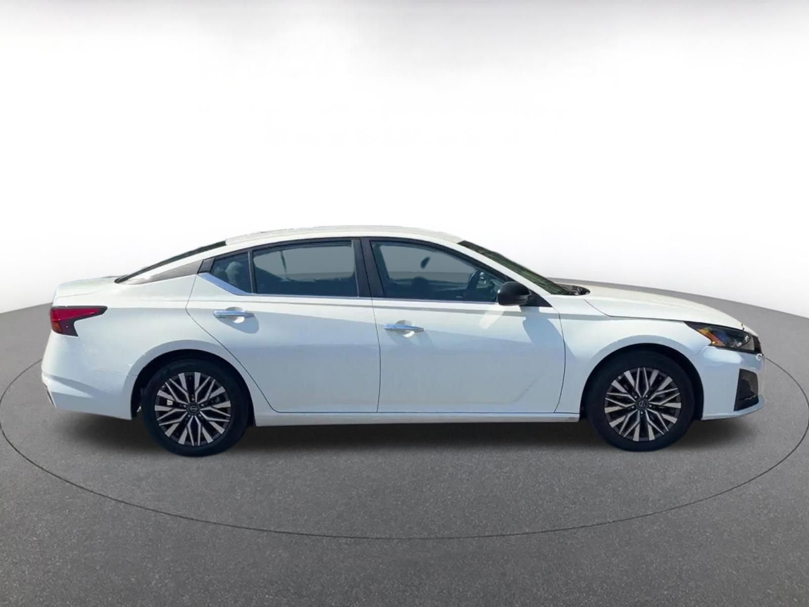 Thumbnail: 2025 Nissan Altima - 16
