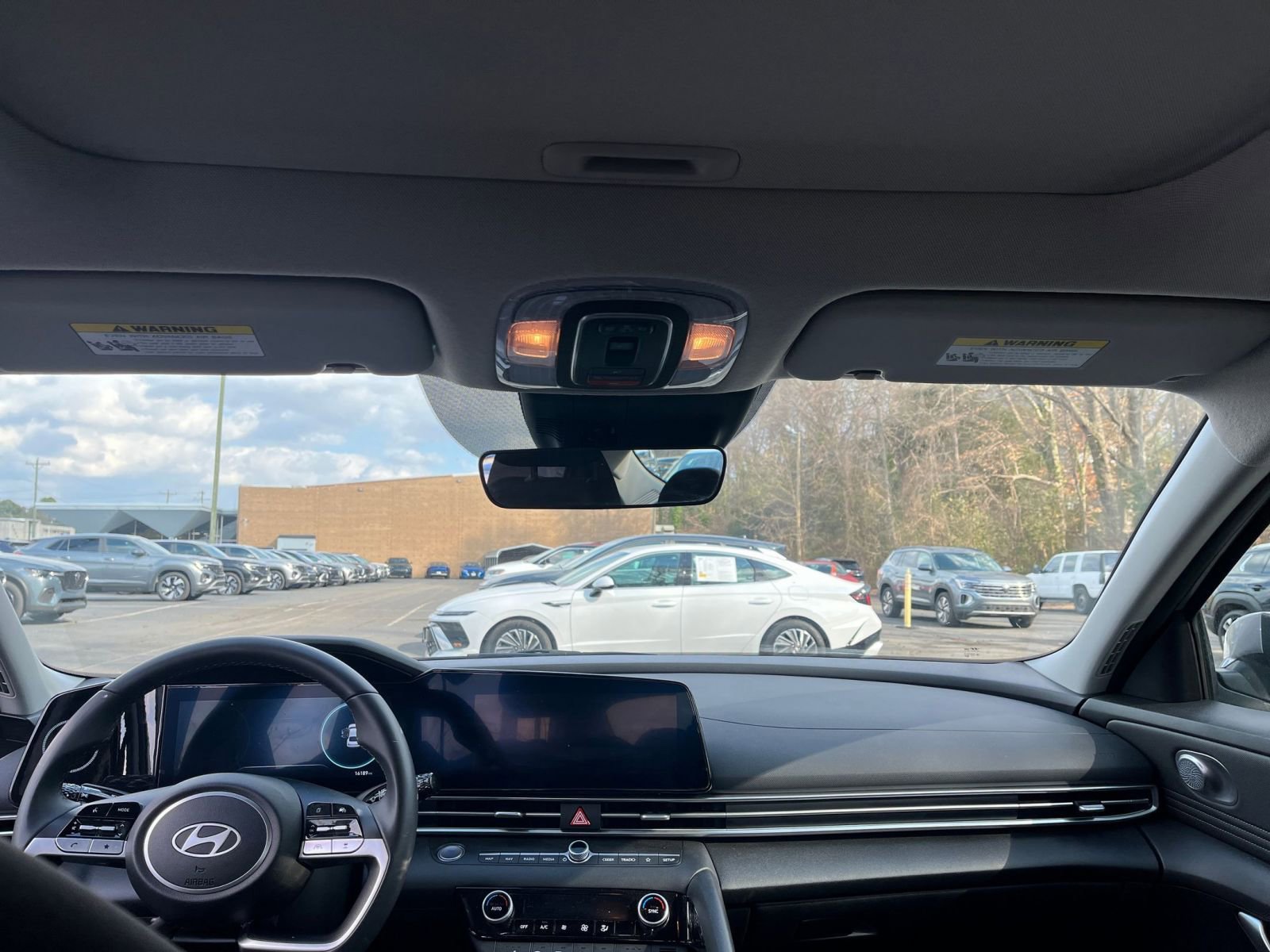 Thumbnail: 2025 Hyundai Elantra - 34