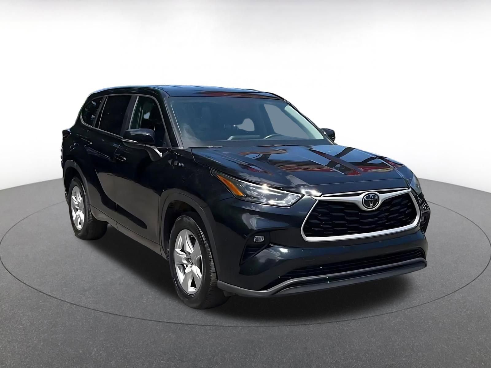 Thumbnail: 2025 Toyota Highlander - 3