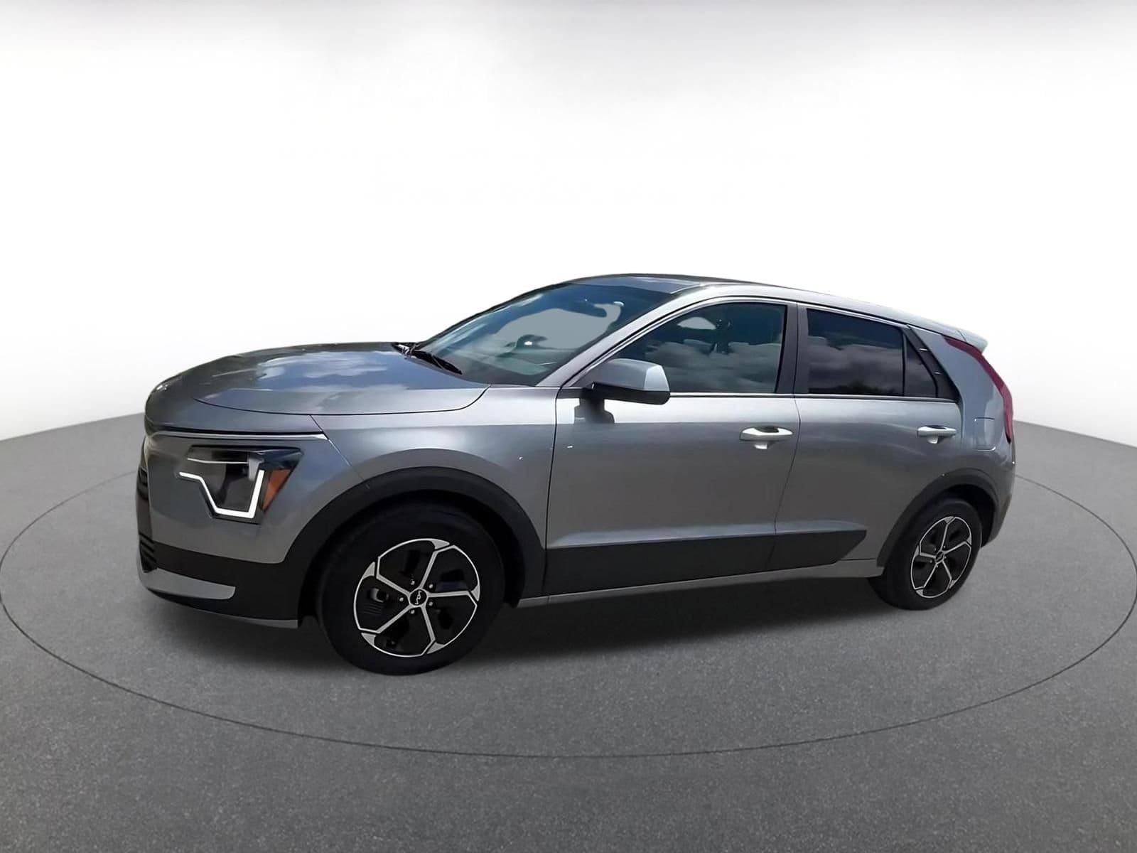 Thumbnail: 2026 Kia Niro - 8