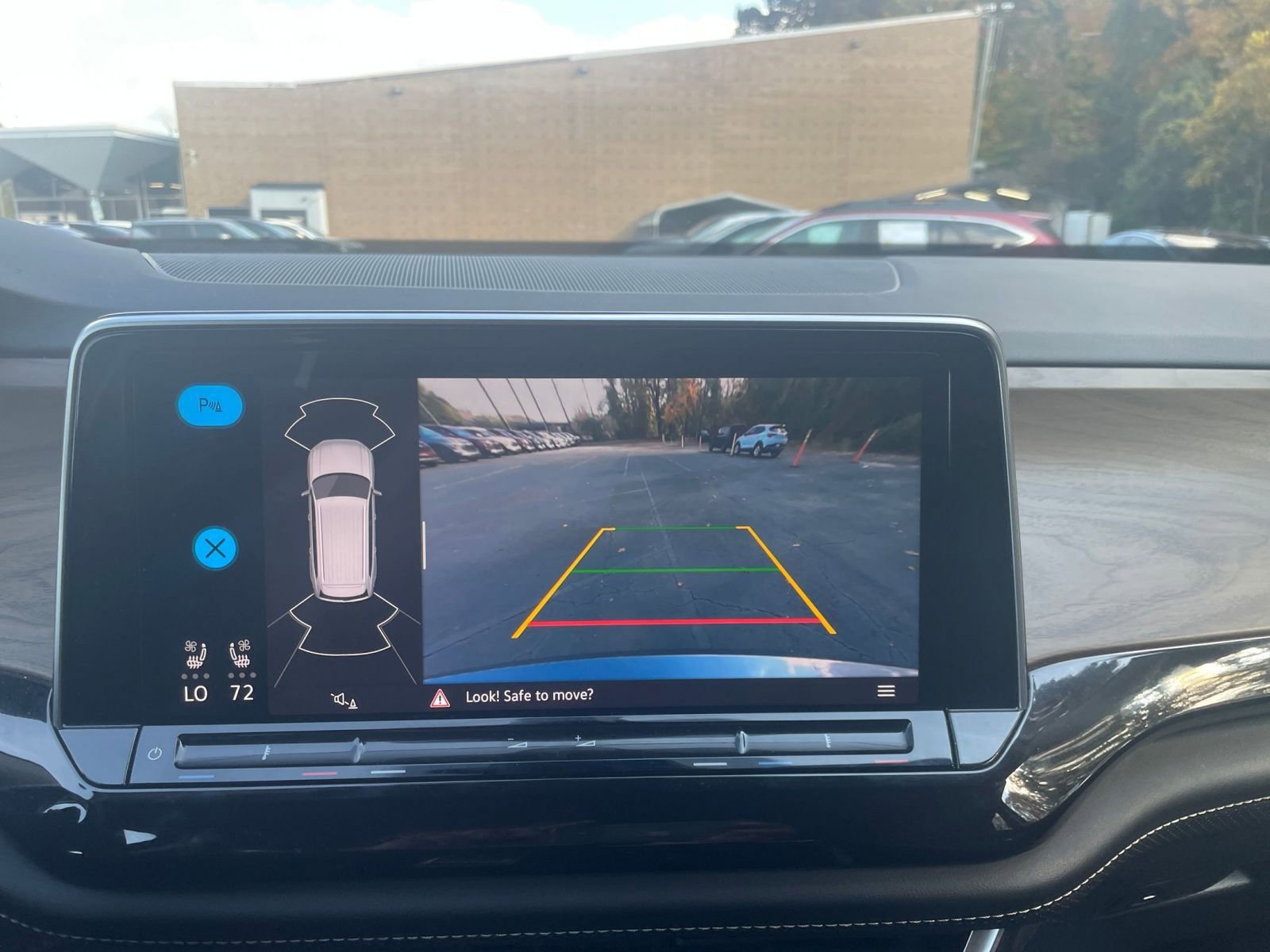 Thumbnail: 2025 Volkswagen Atlas - 17