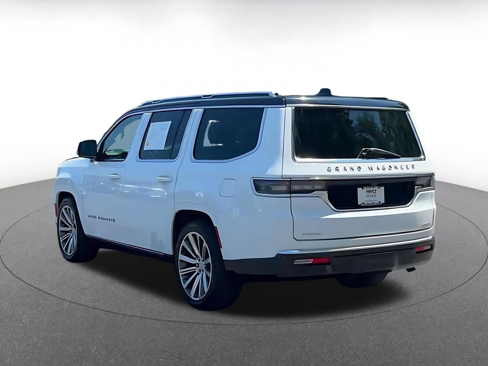 Thumbnail: 2023 Jeep Grand Wagoneer - 9