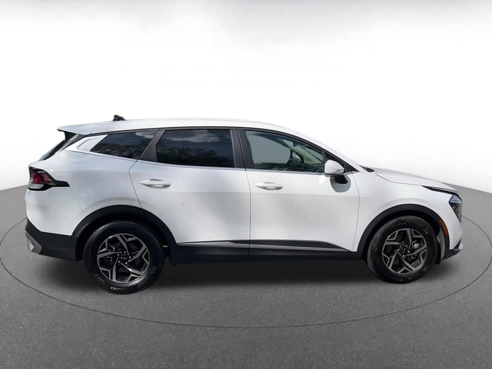 Thumbnail: 2025 Kia Sportage - 16