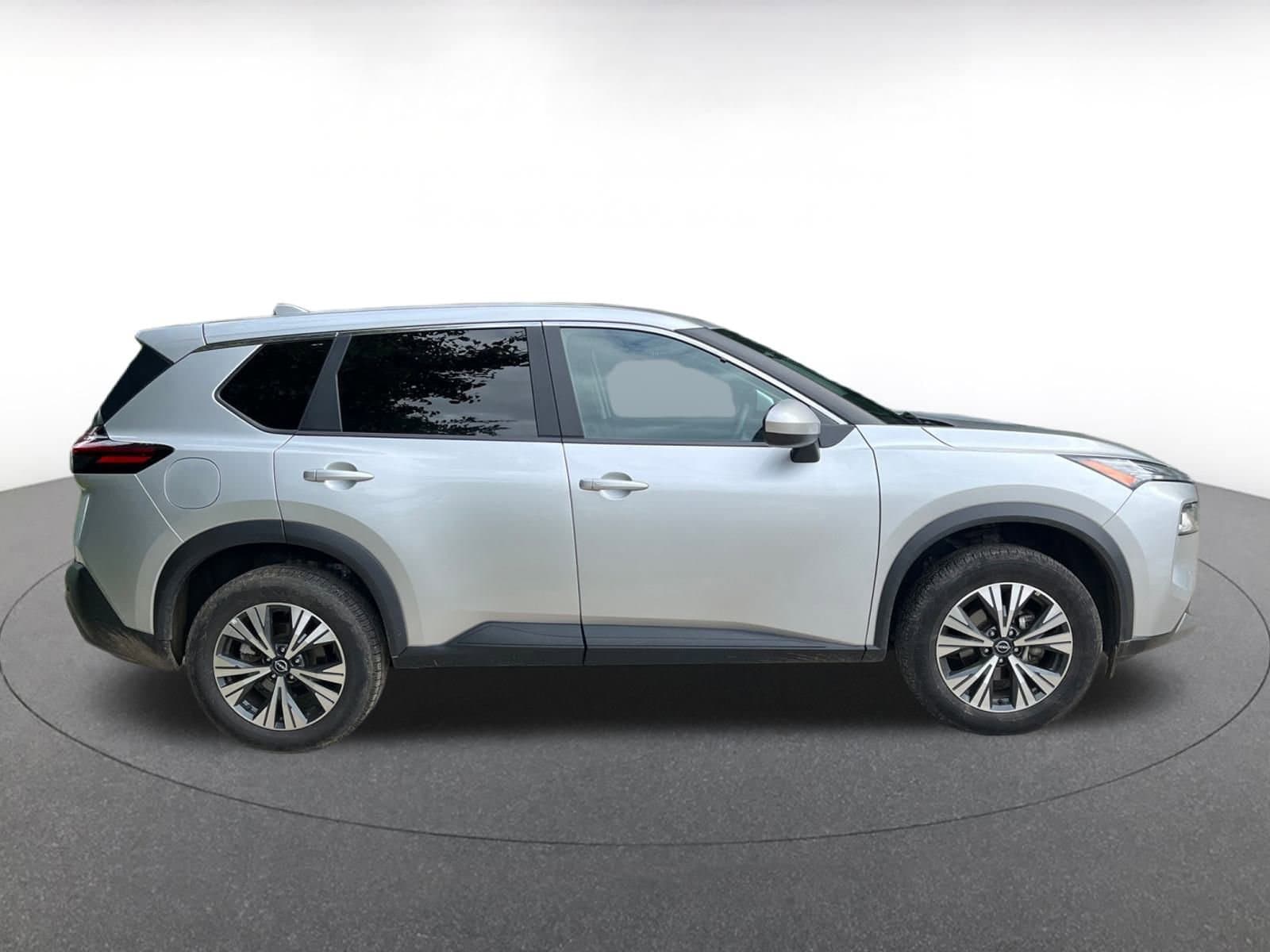 Thumbnail: 2023 Nissan Rogue - 15