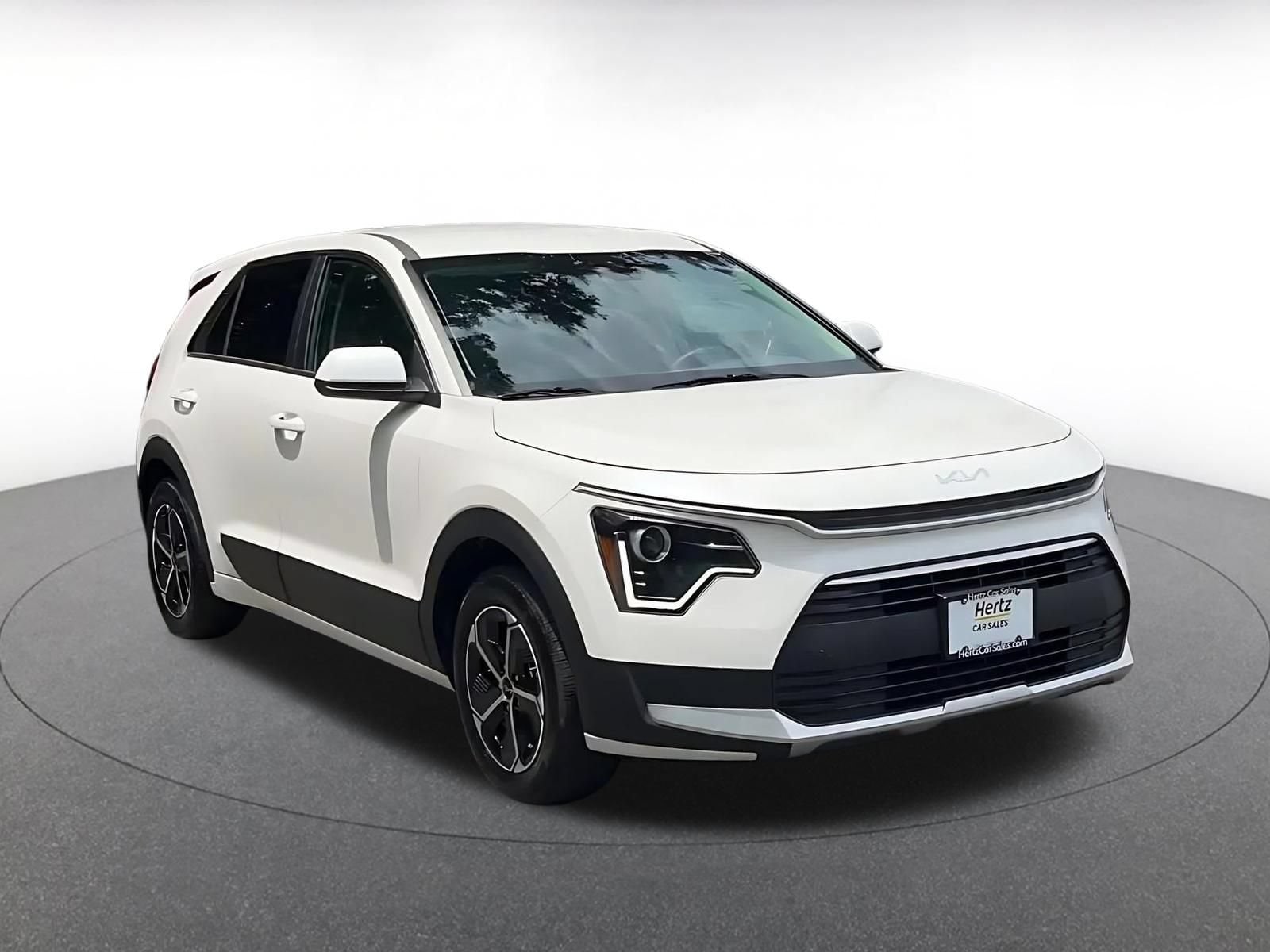 Thumbnail: 2026 Kia Niro - 3
