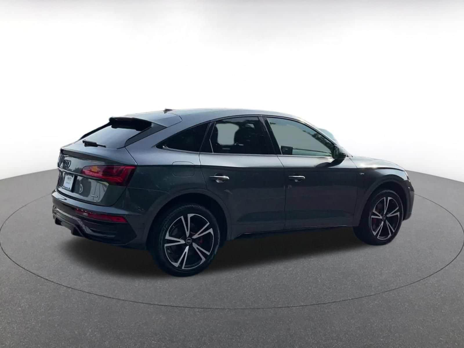 Thumbnail: 2025 Audi Q5 - 15