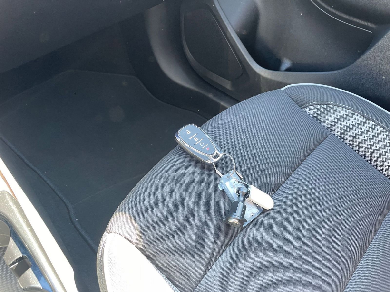 Thumbnail: 2025 Chevrolet TrailBlazer - 21