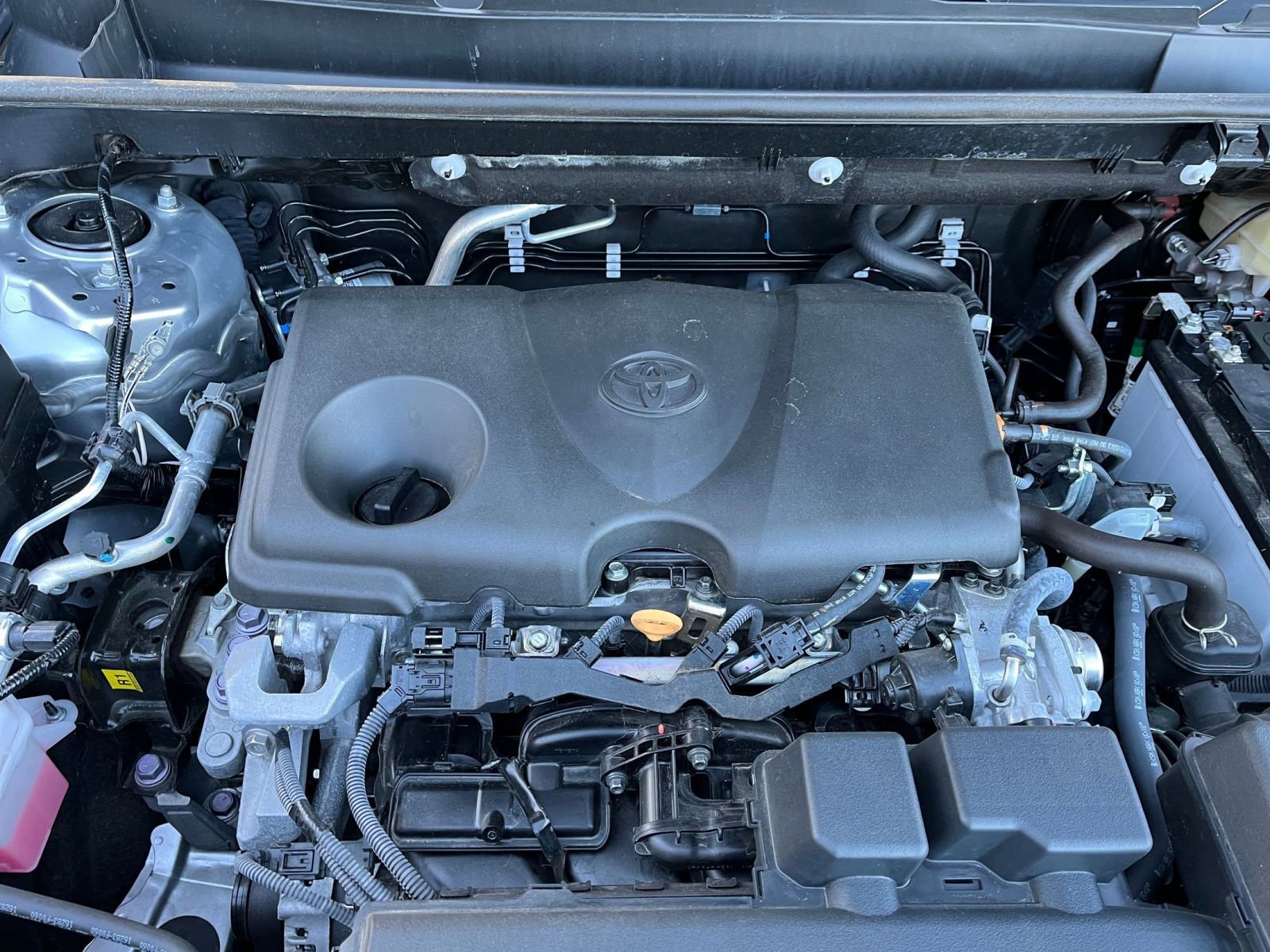 Thumbnail: 2025 Toyota RAV4 - 32