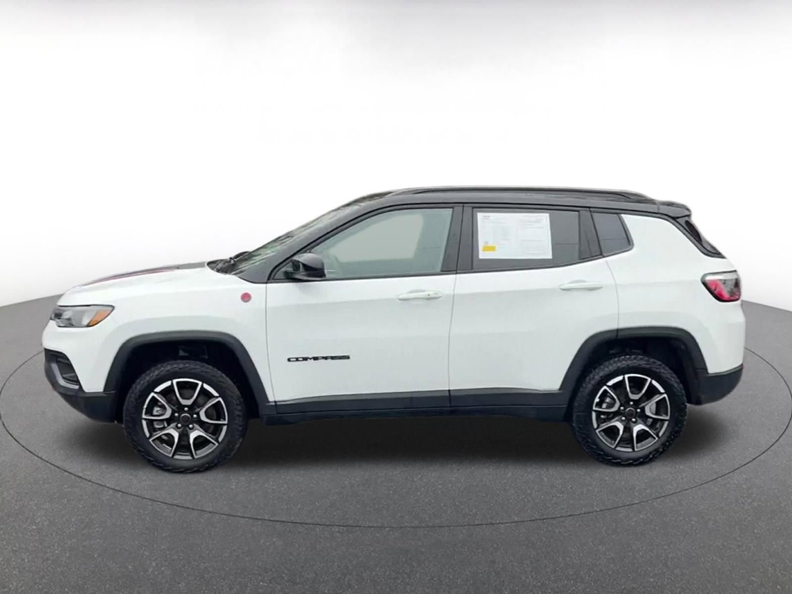 Thumbnail: 2025 Jeep Compass - 9