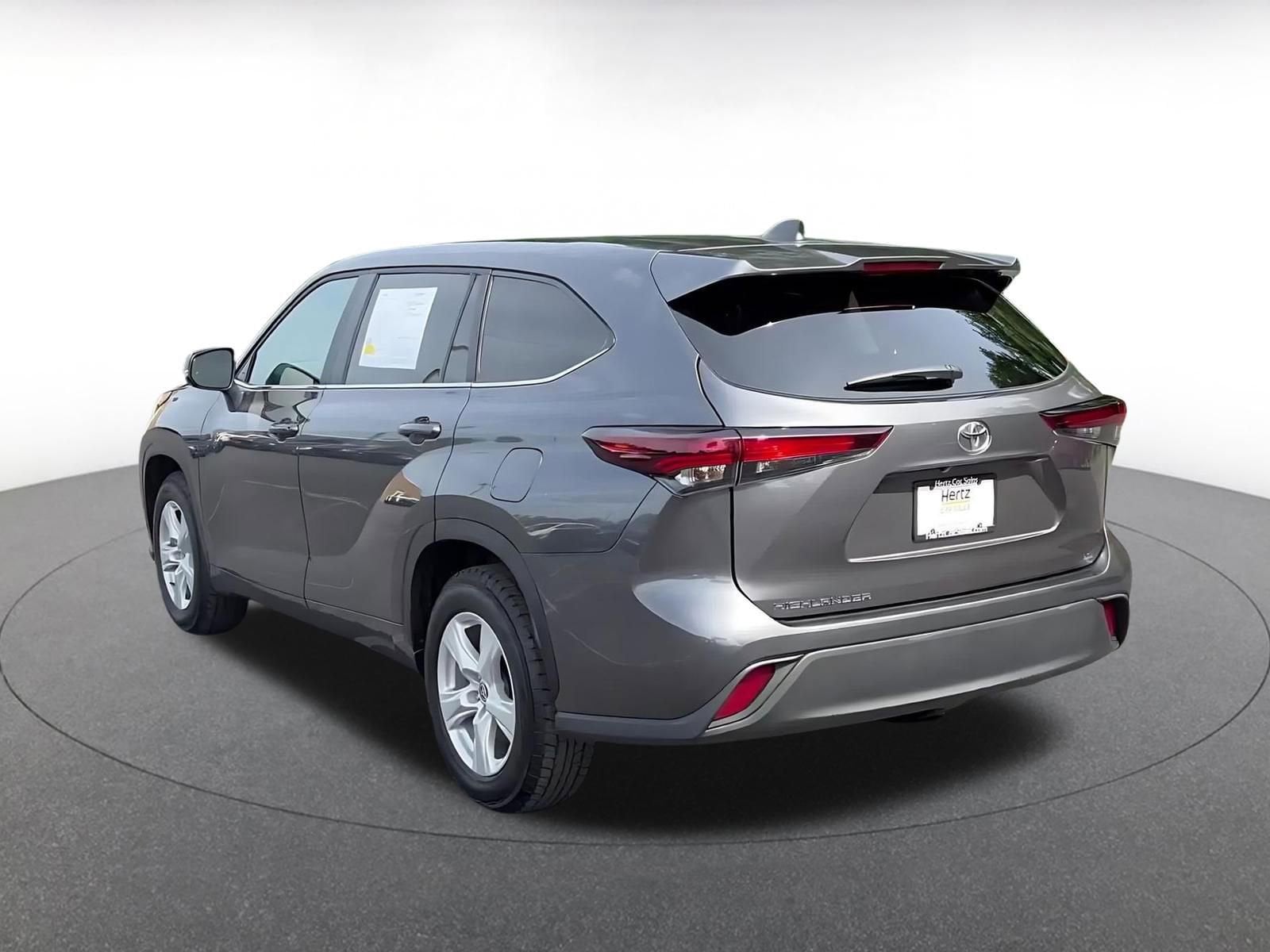 Thumbnail: 2025 Toyota Highlander - 11