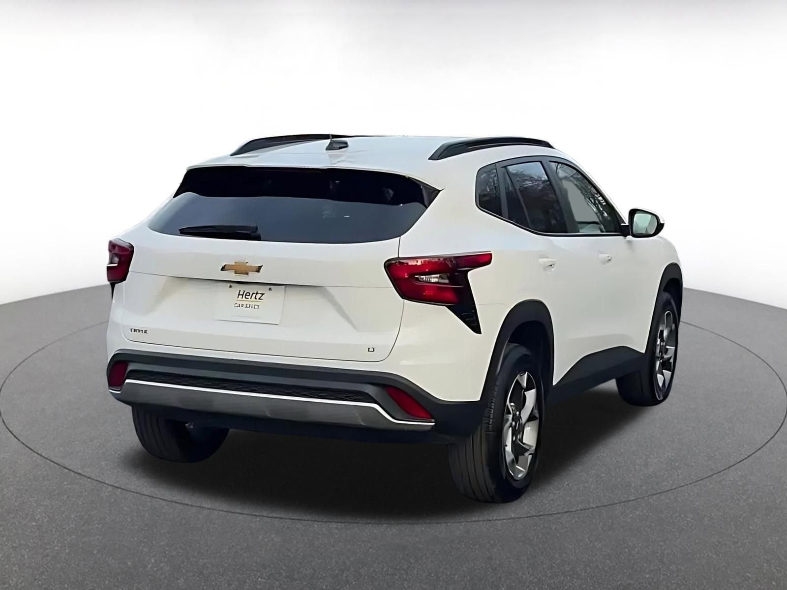 Thumbnail: 2025 Chevrolet Trax - 14