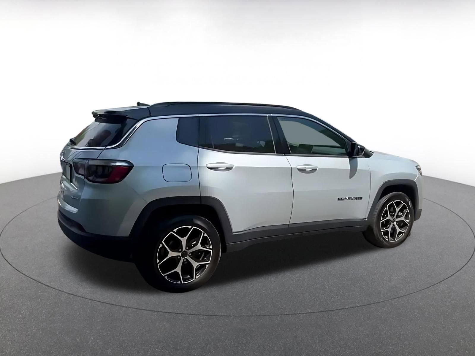 Thumbnail: 2025 Jeep Compass - 14
