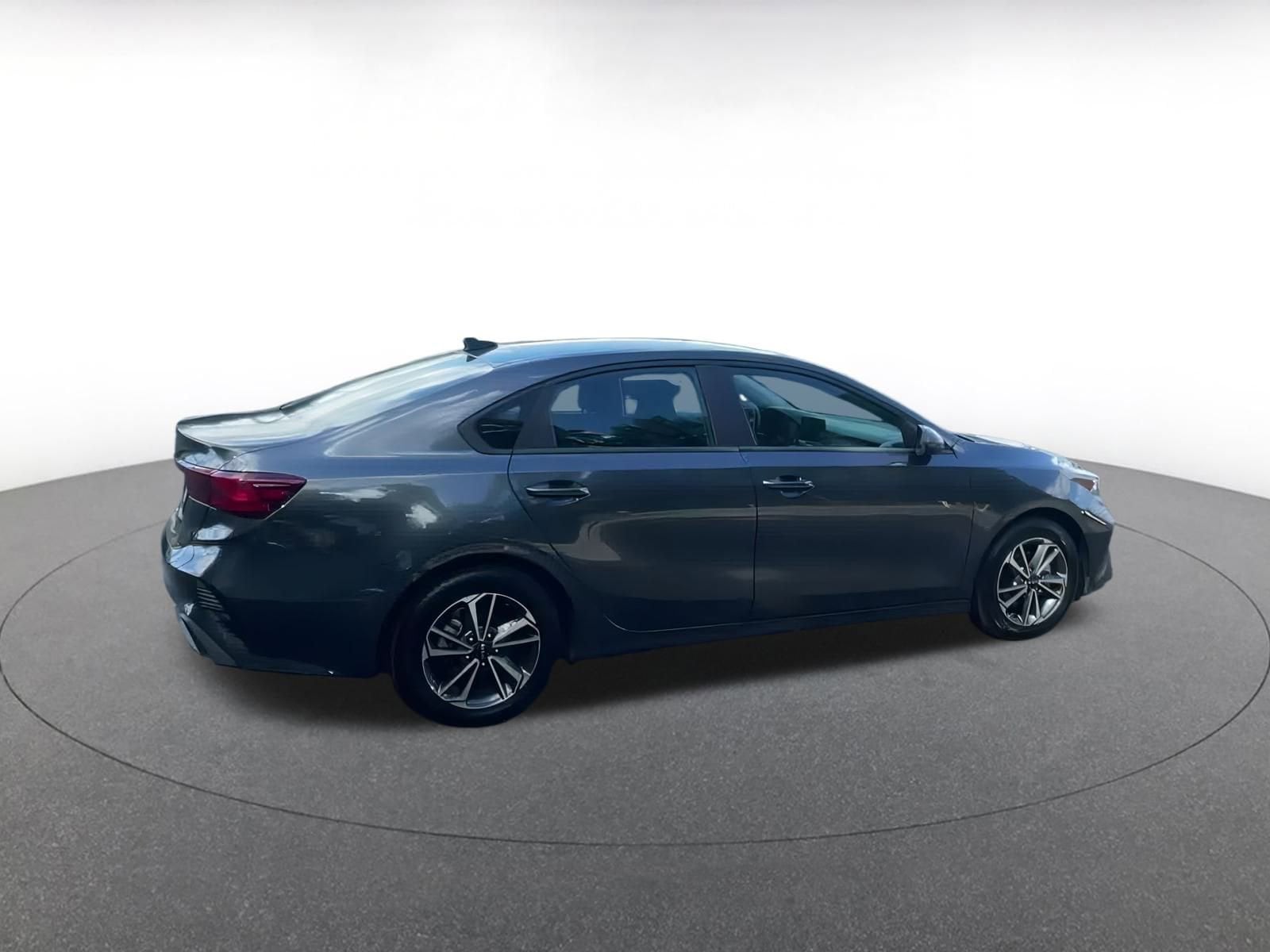 Thumbnail: 2024 Kia Forte - 14
