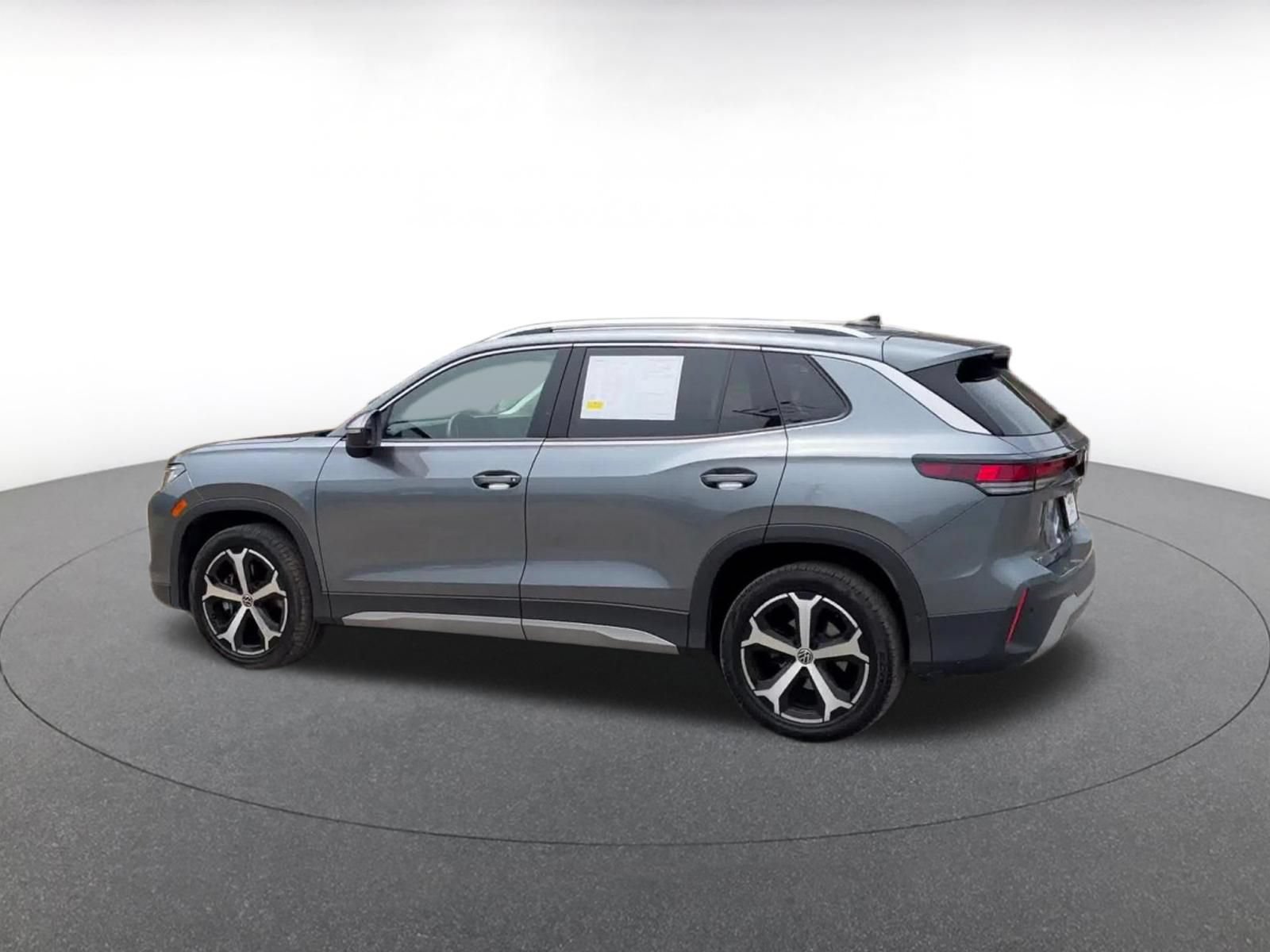 Thumbnail: 2026 Volkswagen Tiguan - 10