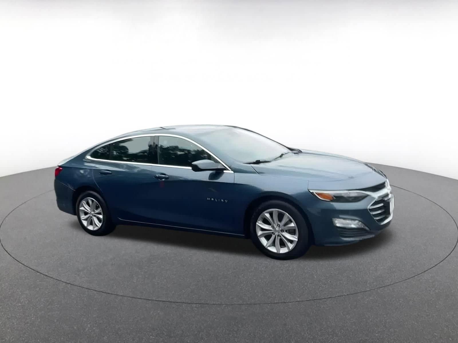 Thumbnail: 2024 Chevrolet Malibu - 2