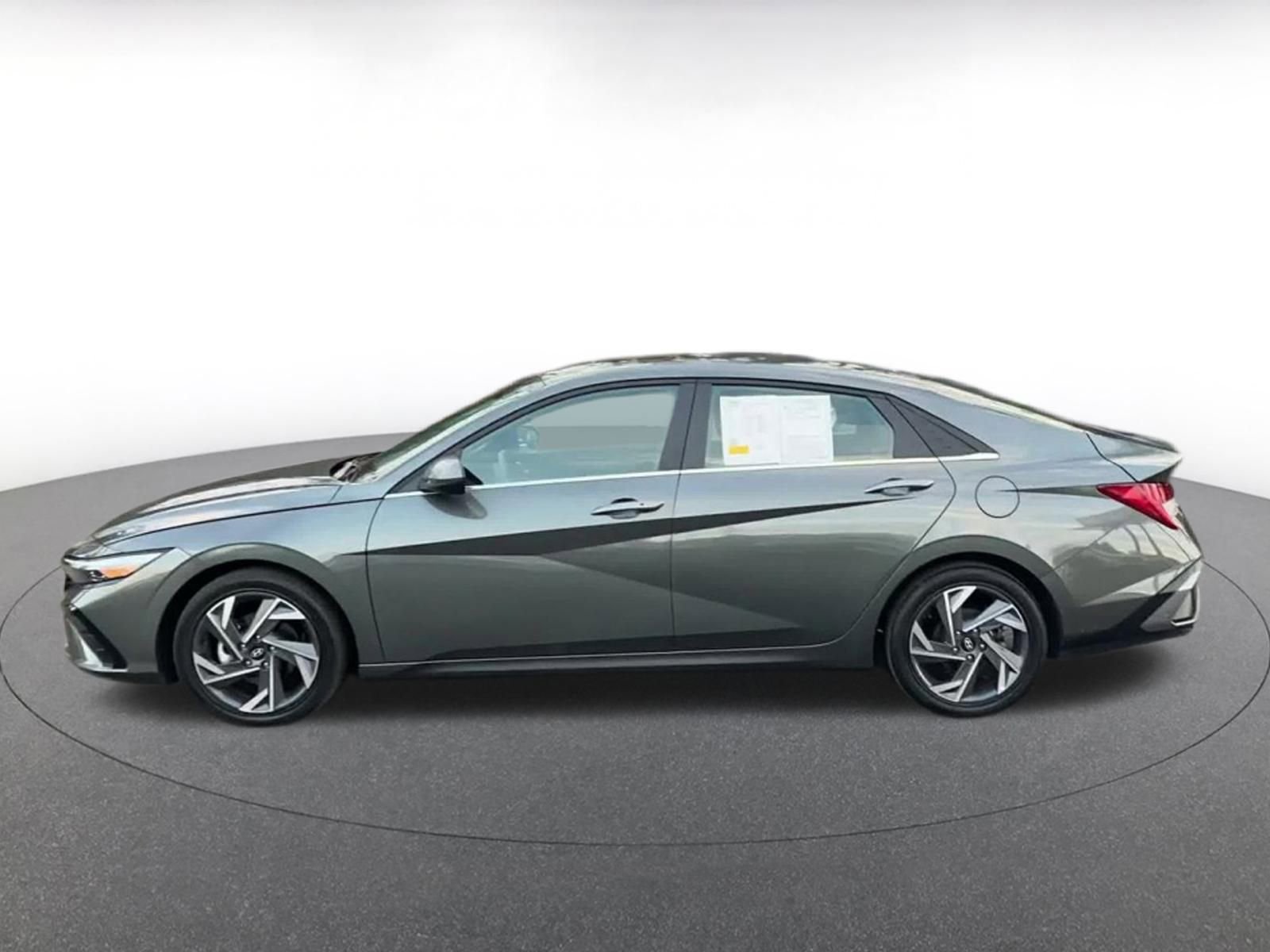 Thumbnail: 2025 Hyundai Elantra - 9